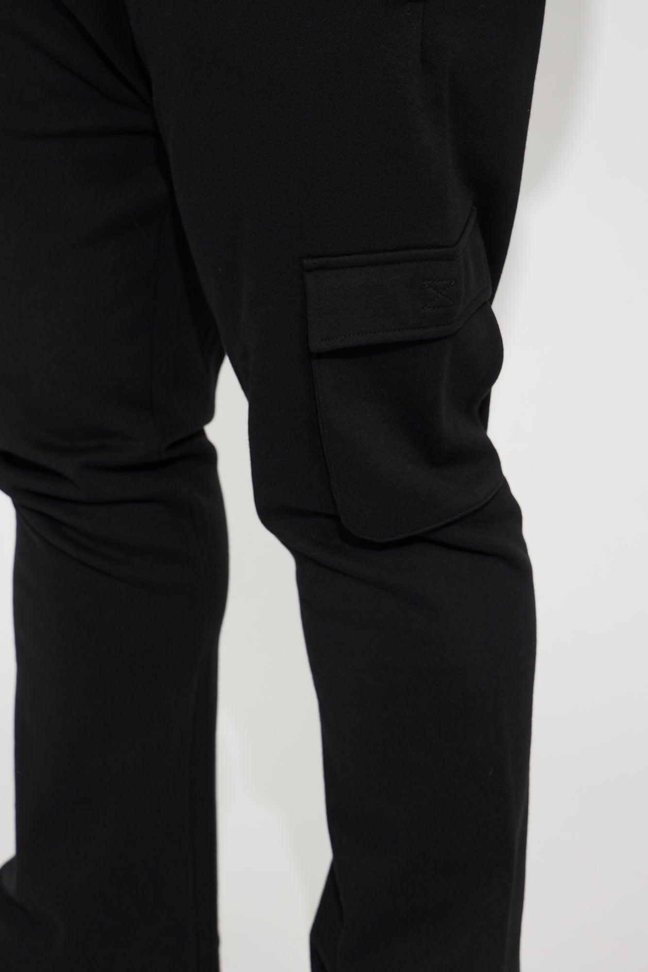 Tyson Cargo Skinny Flared Sweatpant - Black