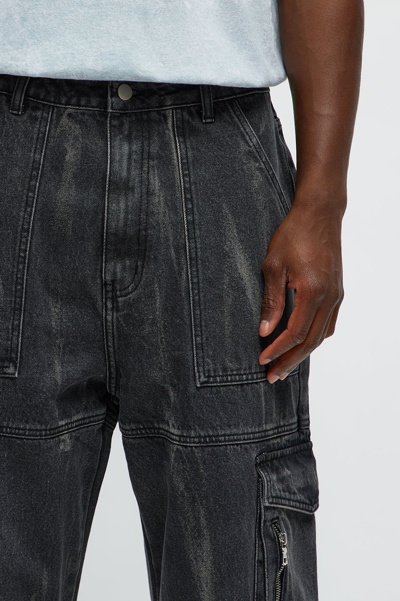 Rapid Action Cargo Relaxed Tapered Jeans  - Black