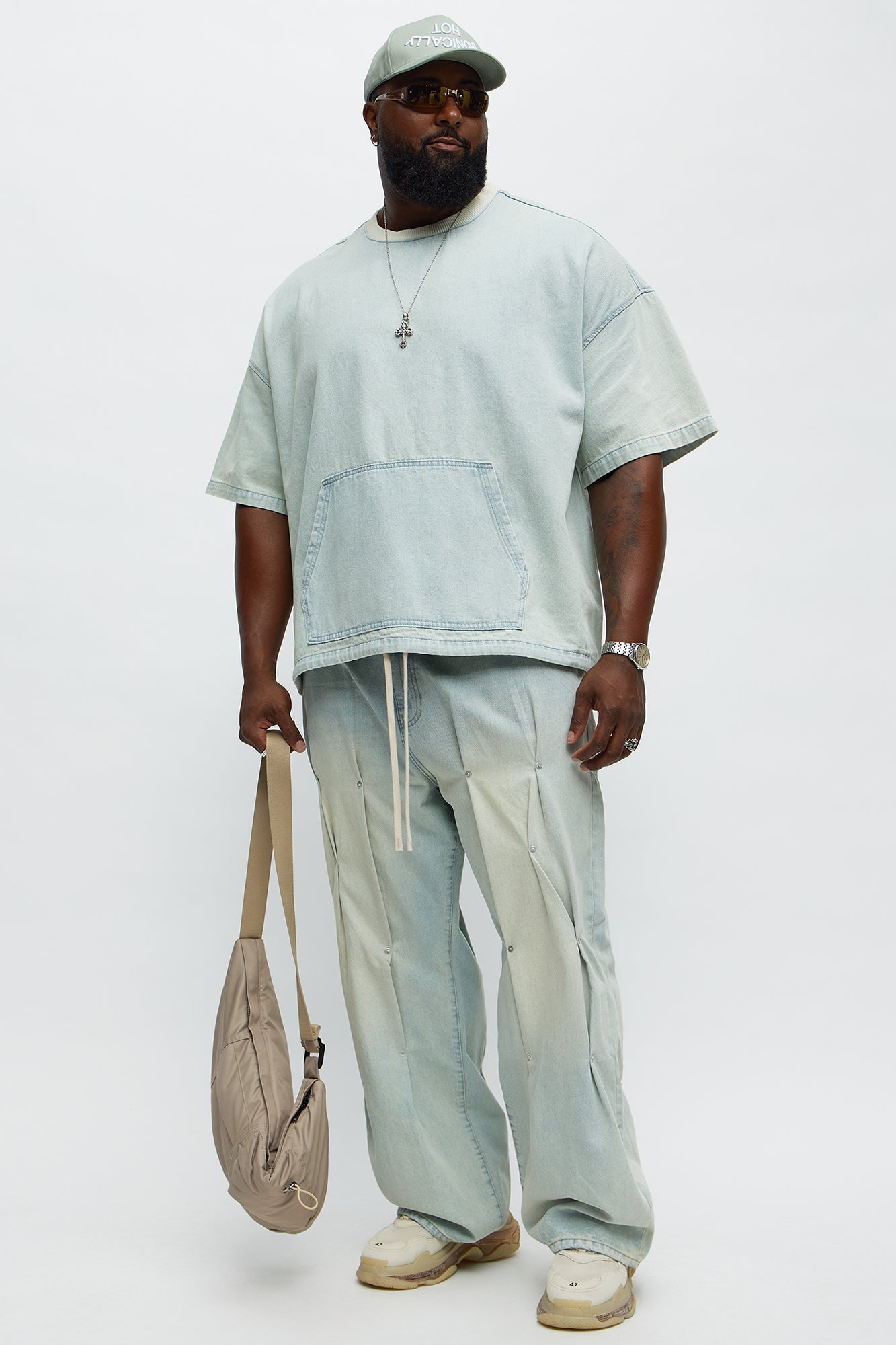 Rivet Edge Baggy Jeans - Light Wash