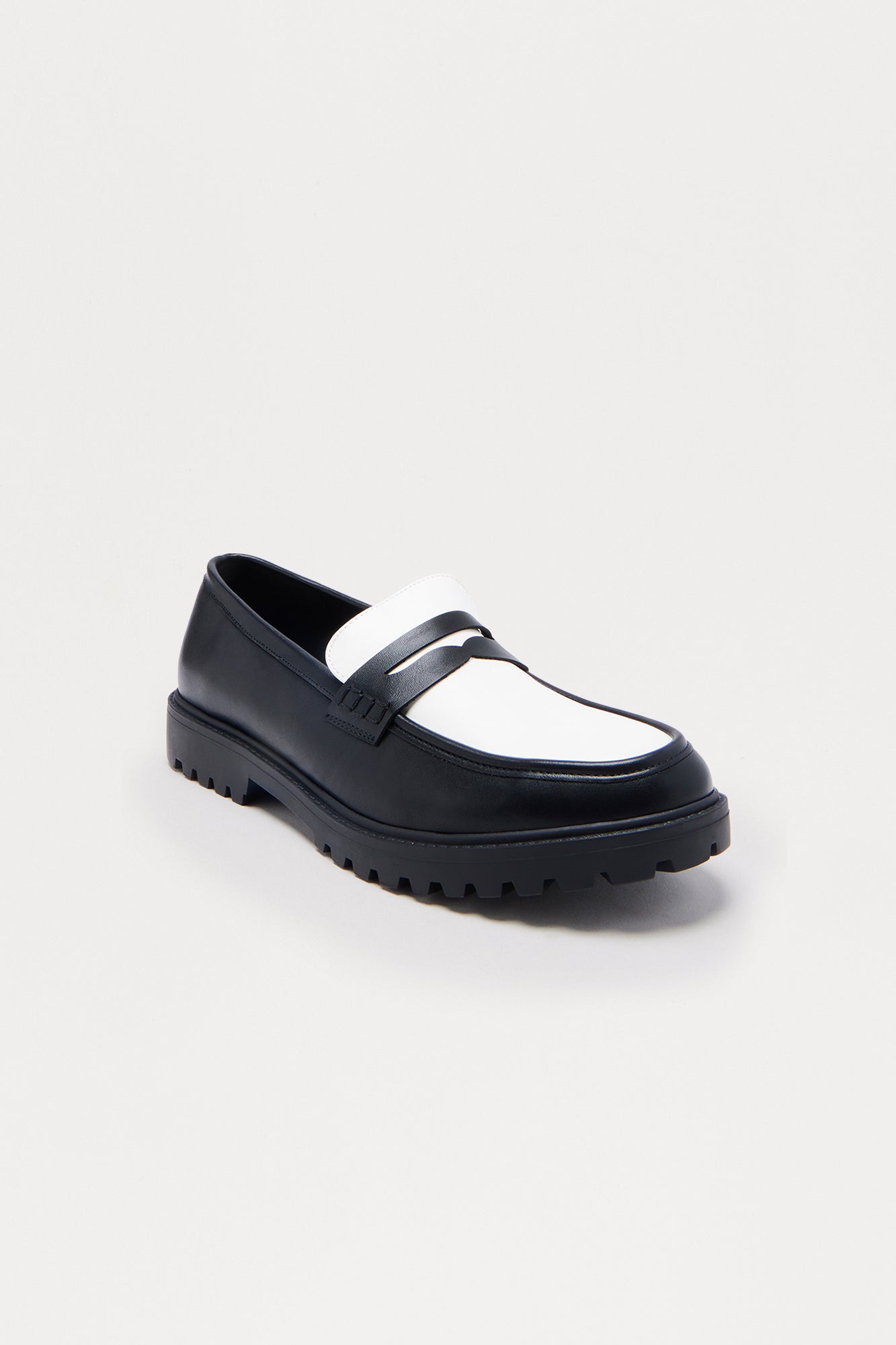 Color Block Slip On Loafers - Black/White