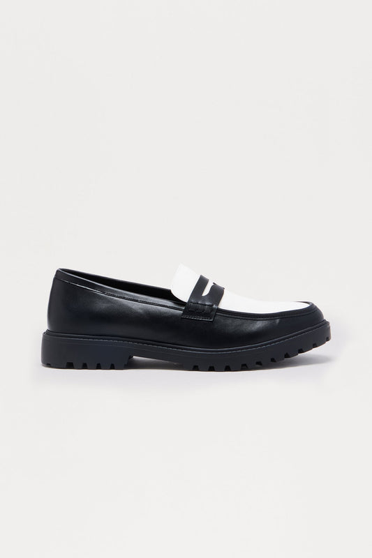 Color Block Slip On Loafers - Black/White