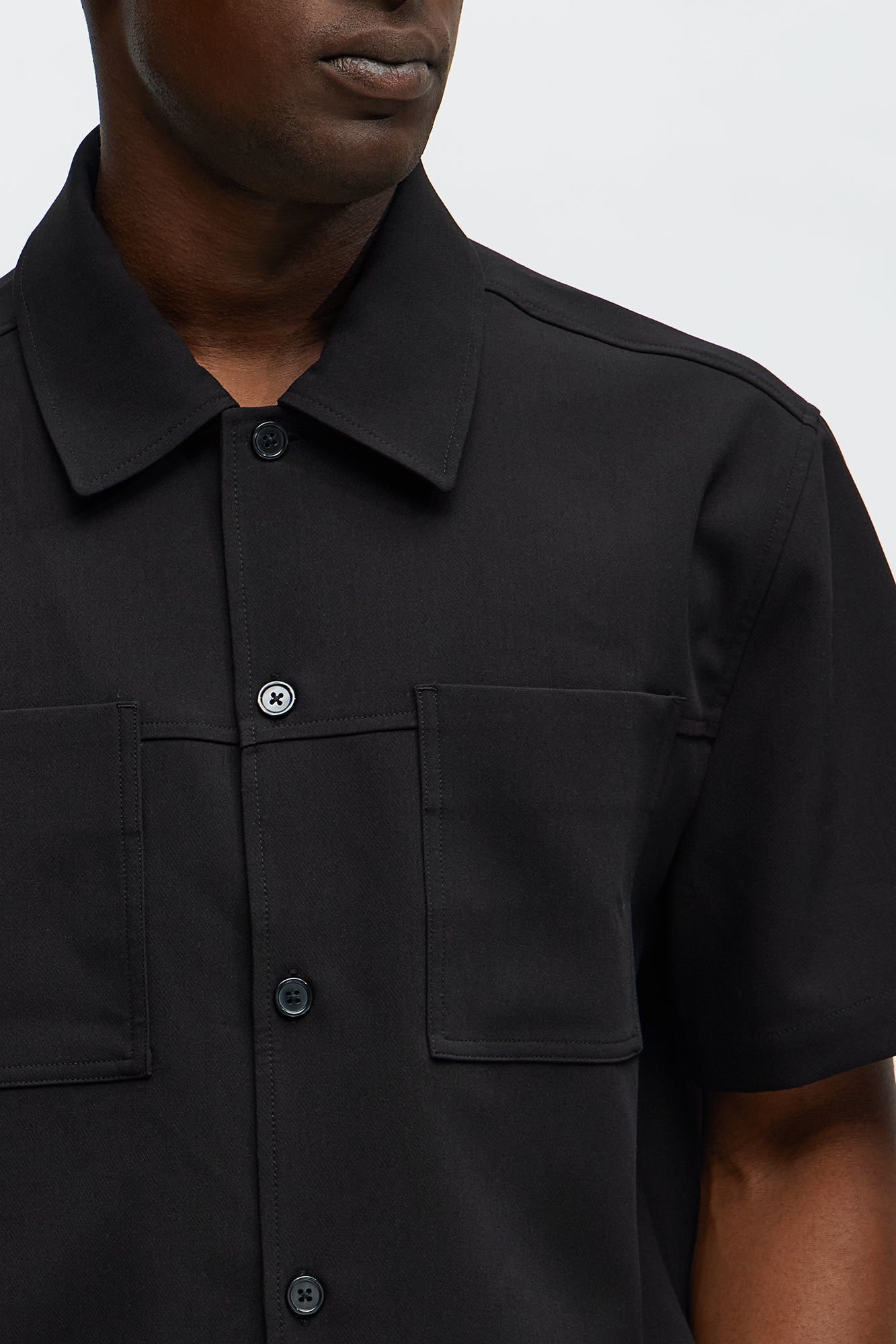 Cropped Ronan Weekender Button Up Shirt - Black