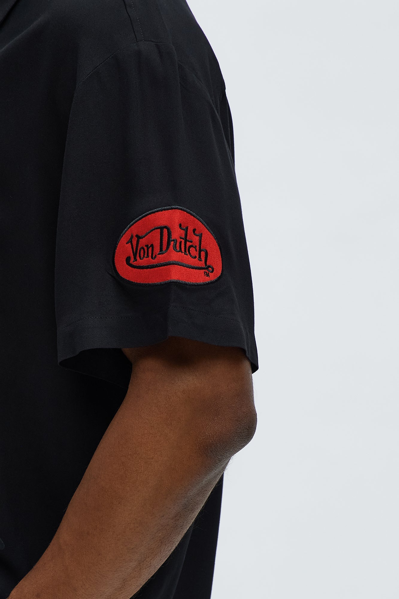 Von Dutch Cropped Logo Button Up Shirt - Black