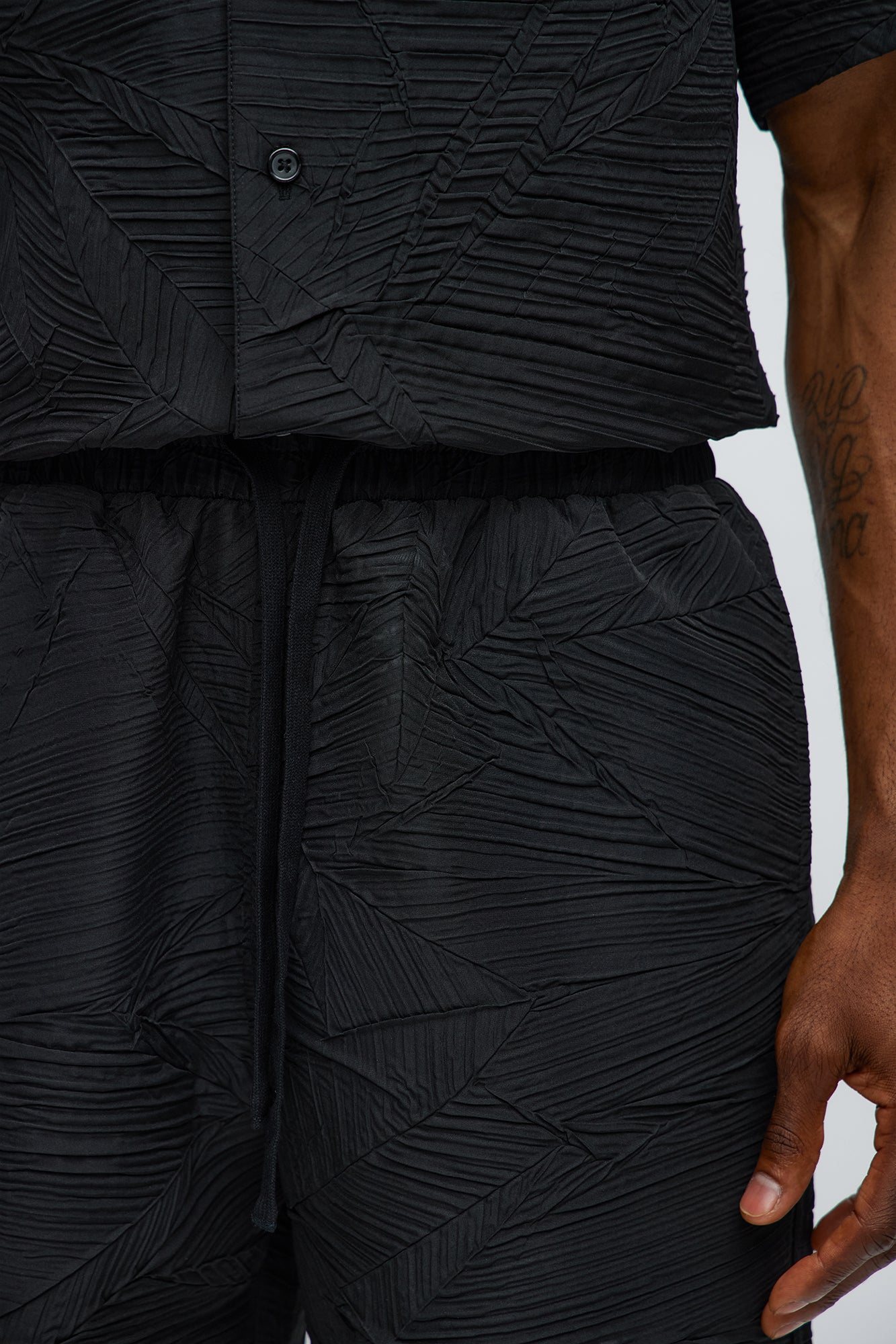 Ponce Textured Relaxed Shorts - Black