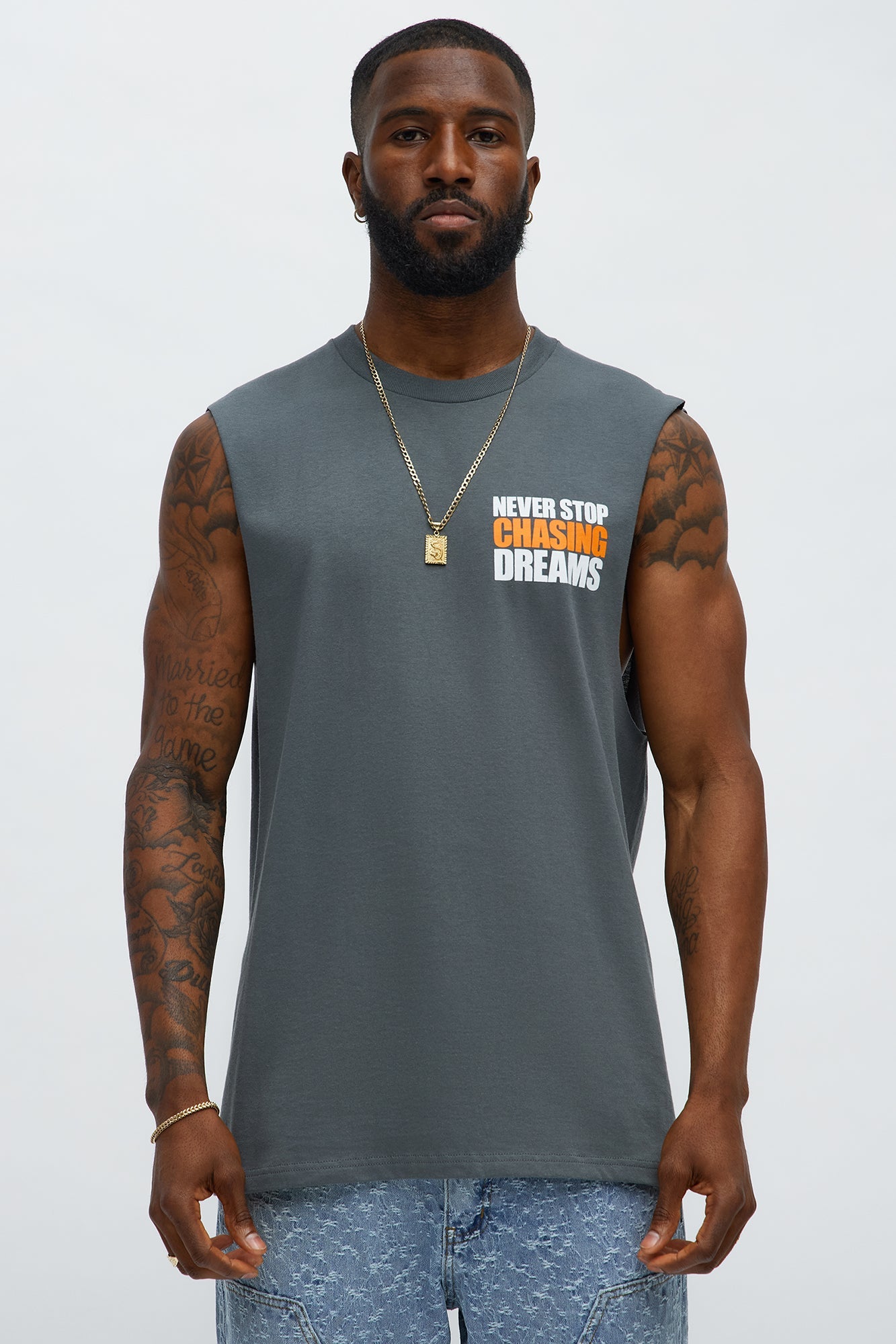Never Stop Chasing Dreams Muscle Tee - Grey