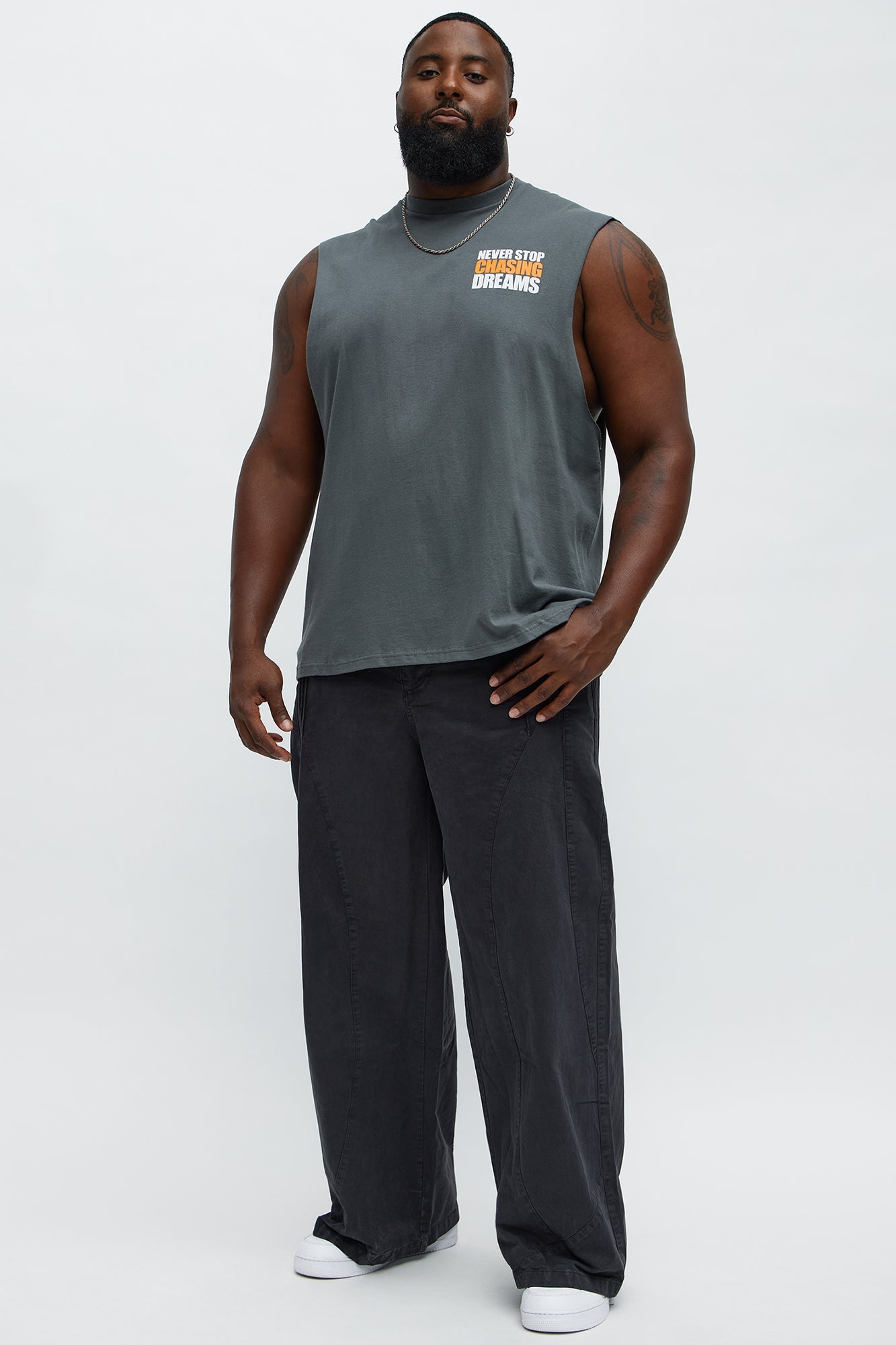 Never Stop Chasing Dreams Muscle Tee - Grey