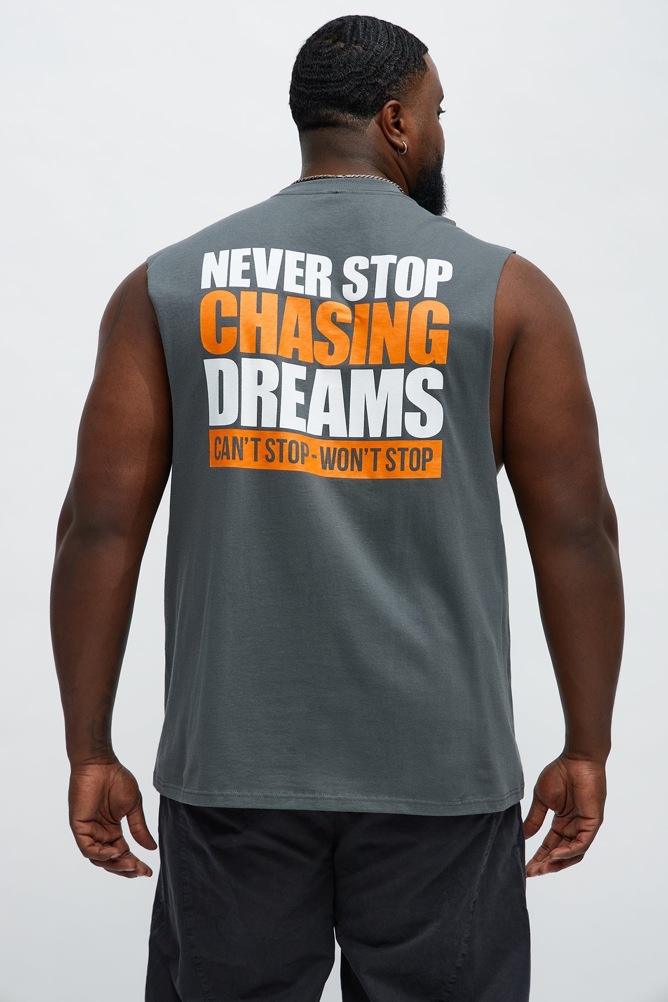Never Stop Chasing Dreams Muscle Tee - Grey