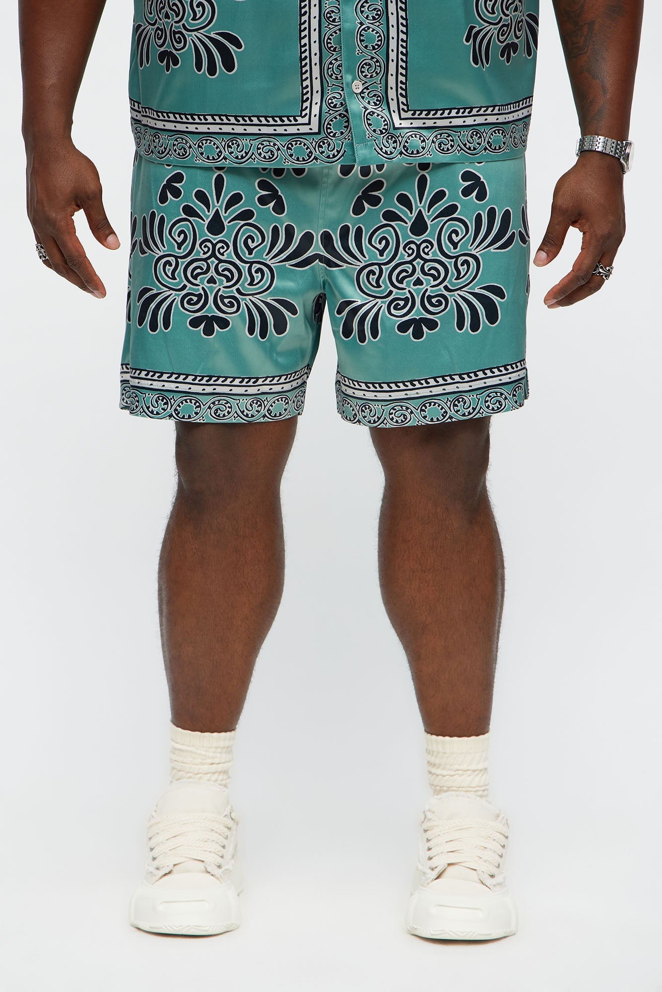 Relaxed Centerpiece Short - Green/combo