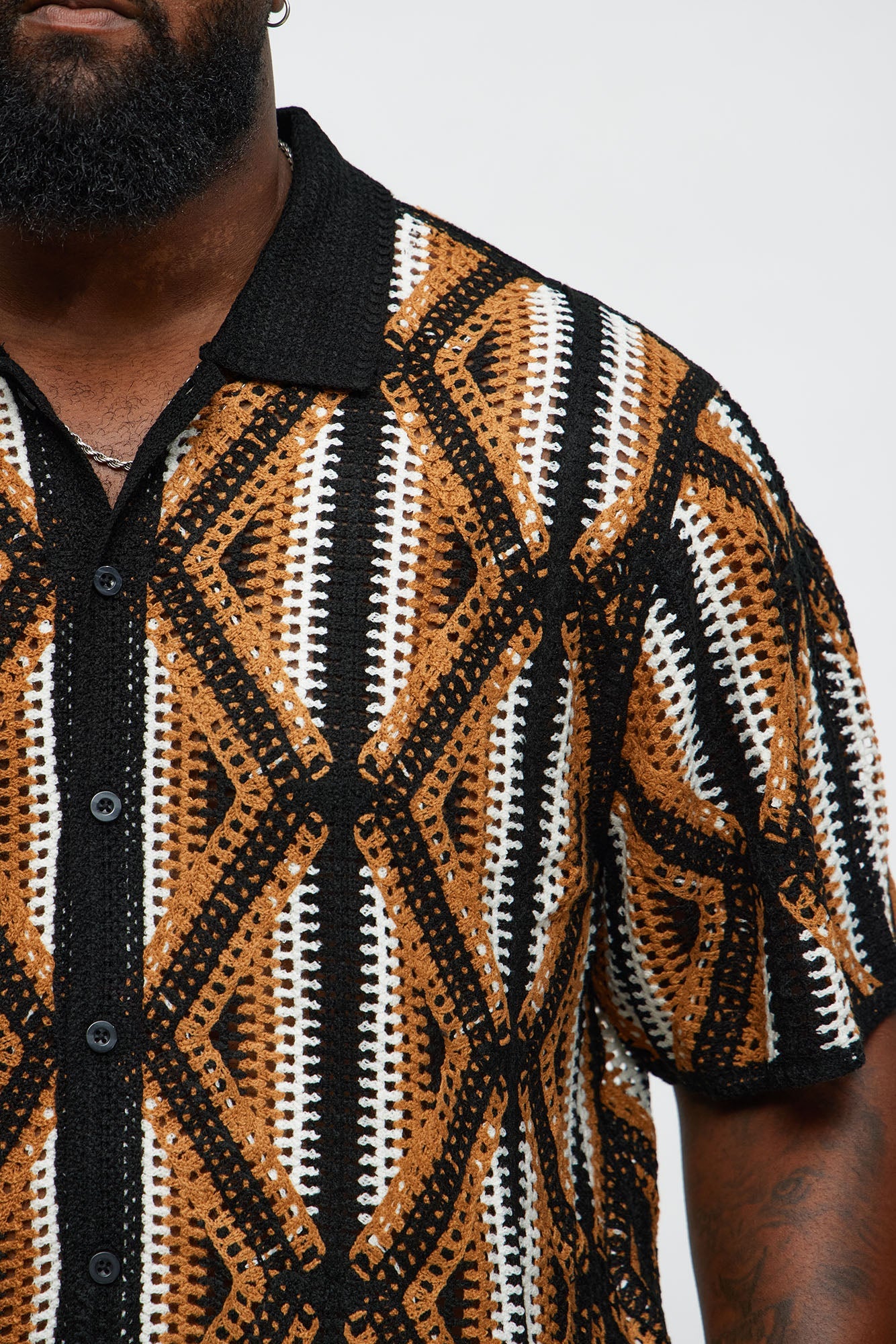 Cropped Relaxed Triangles Knit Closed Collar Shirt - Black/combo