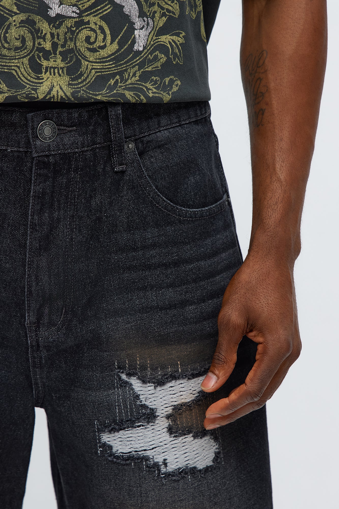 Relaxed Vandal Stitch Distressed Denim Shorts - Black Wash