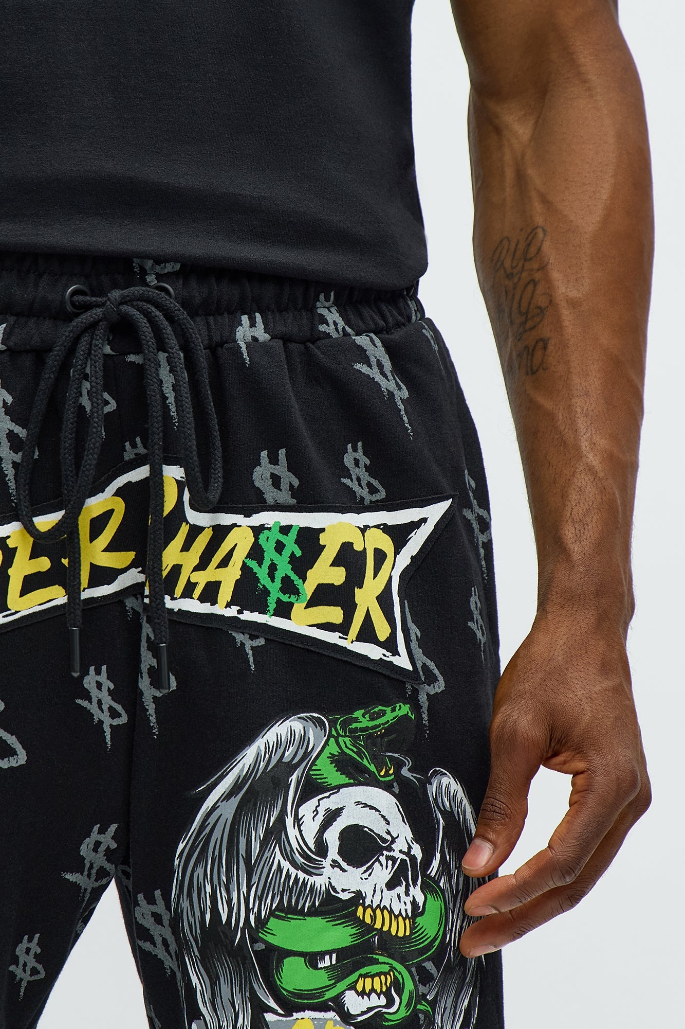 Paper Chase Academy Sweatshorts - Black