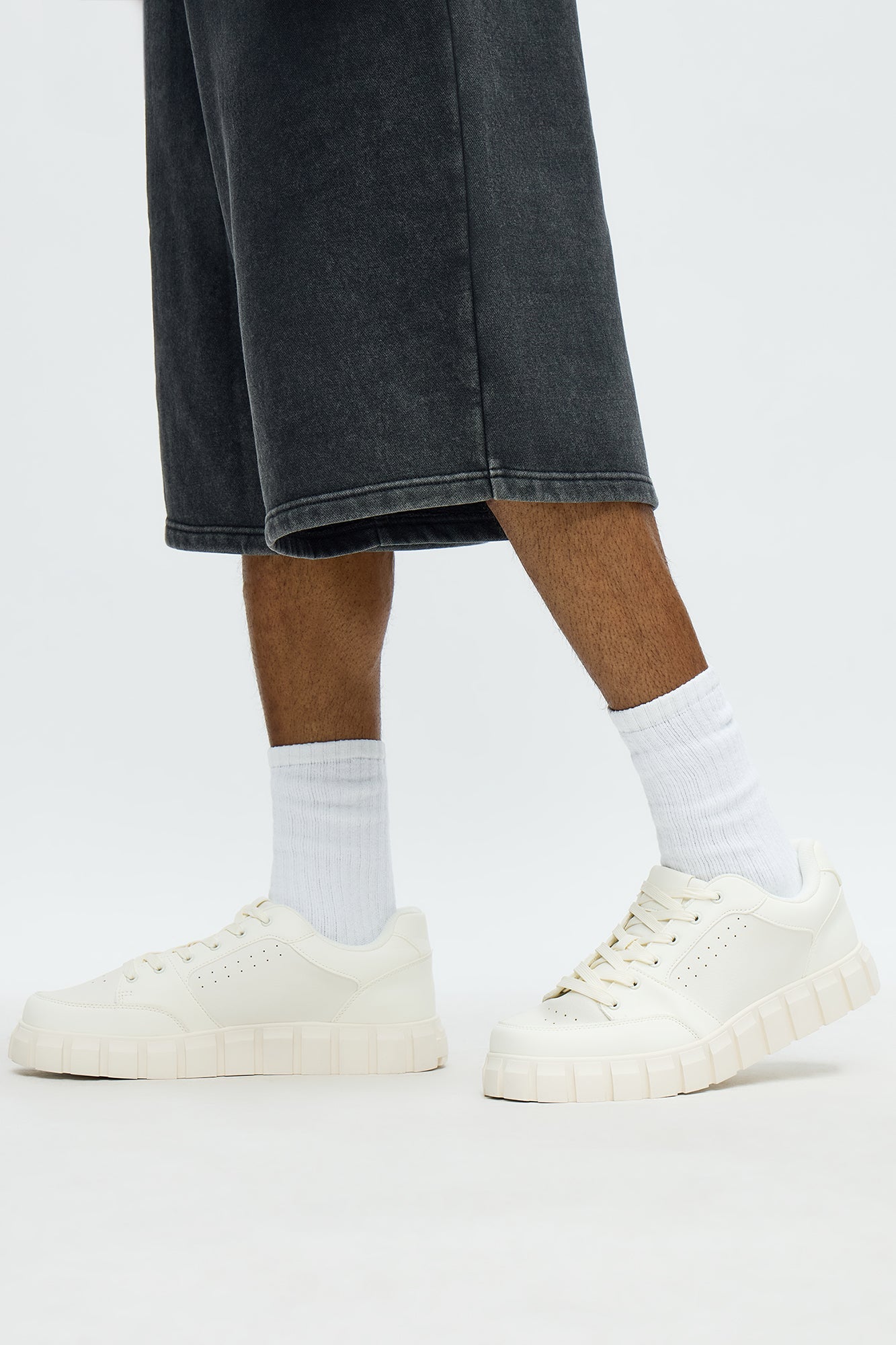Casual Edge Chunky Low Sneaker - White