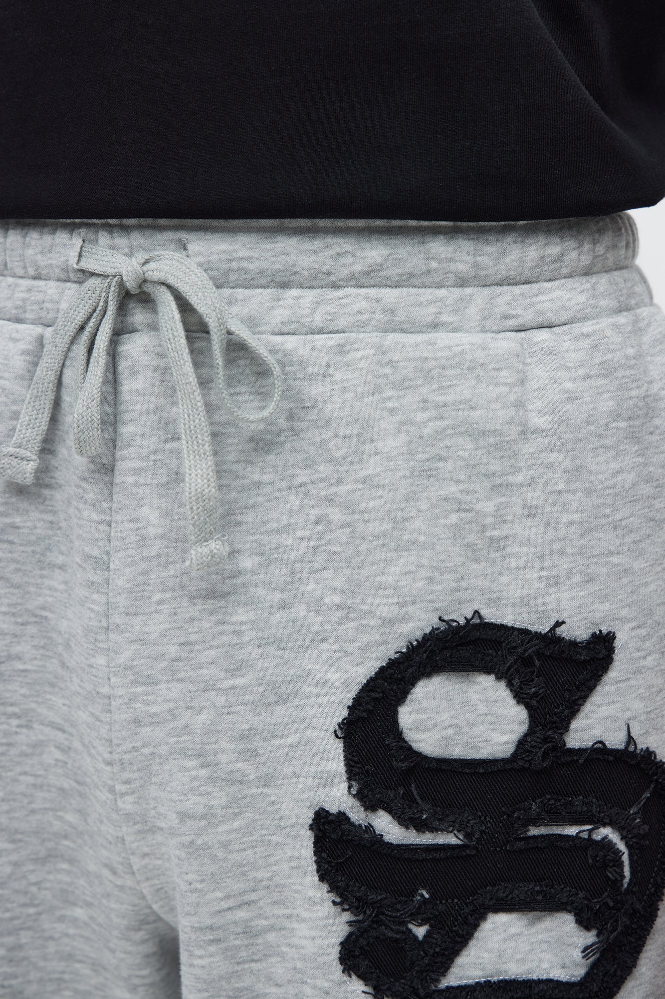 Tyson Relaxed Frayed Patch Sweatshorts - Heather Grey
