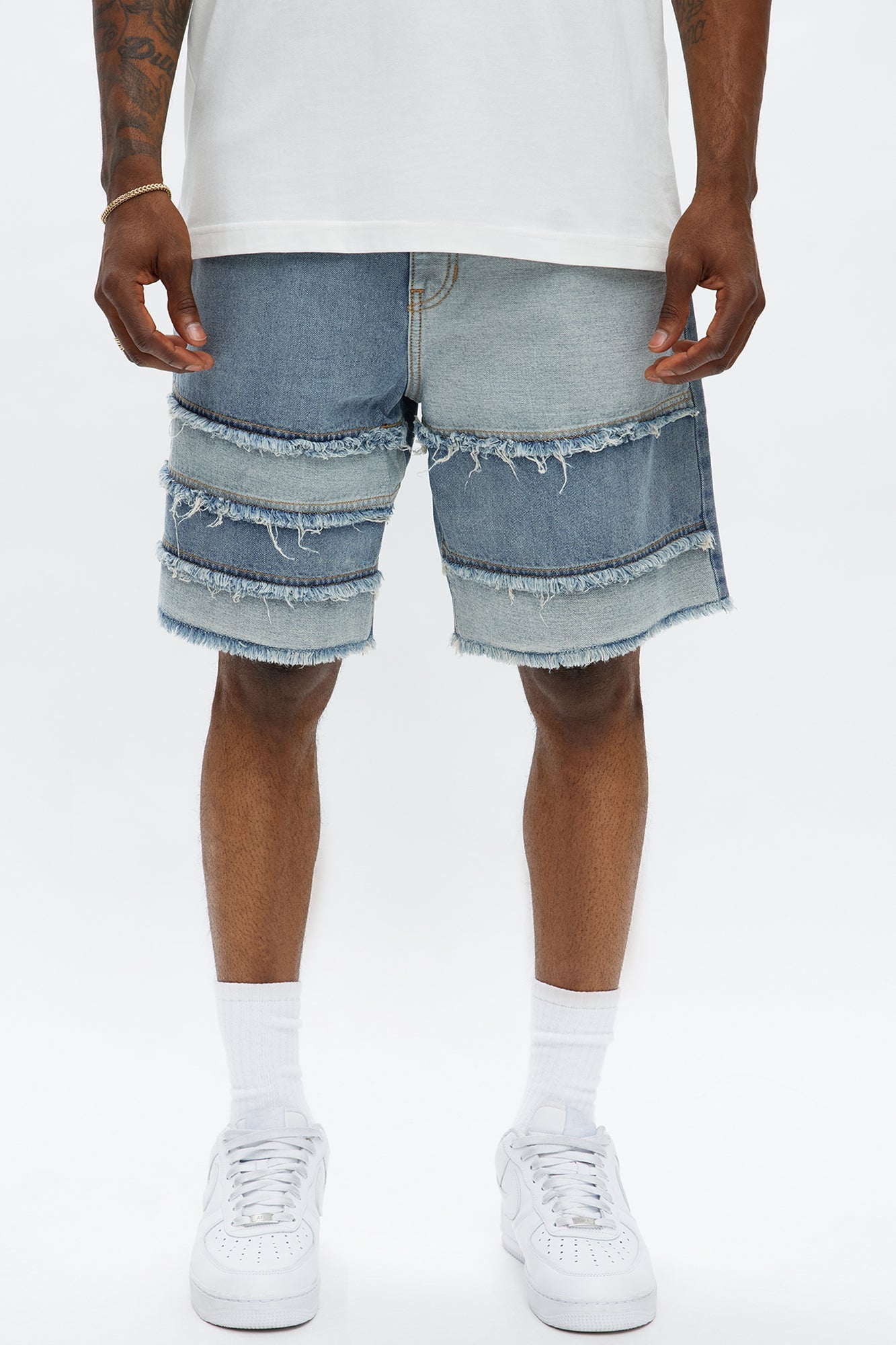 Relaxed Contrast With The Fray Denim Shorts - Medium Blue Wash