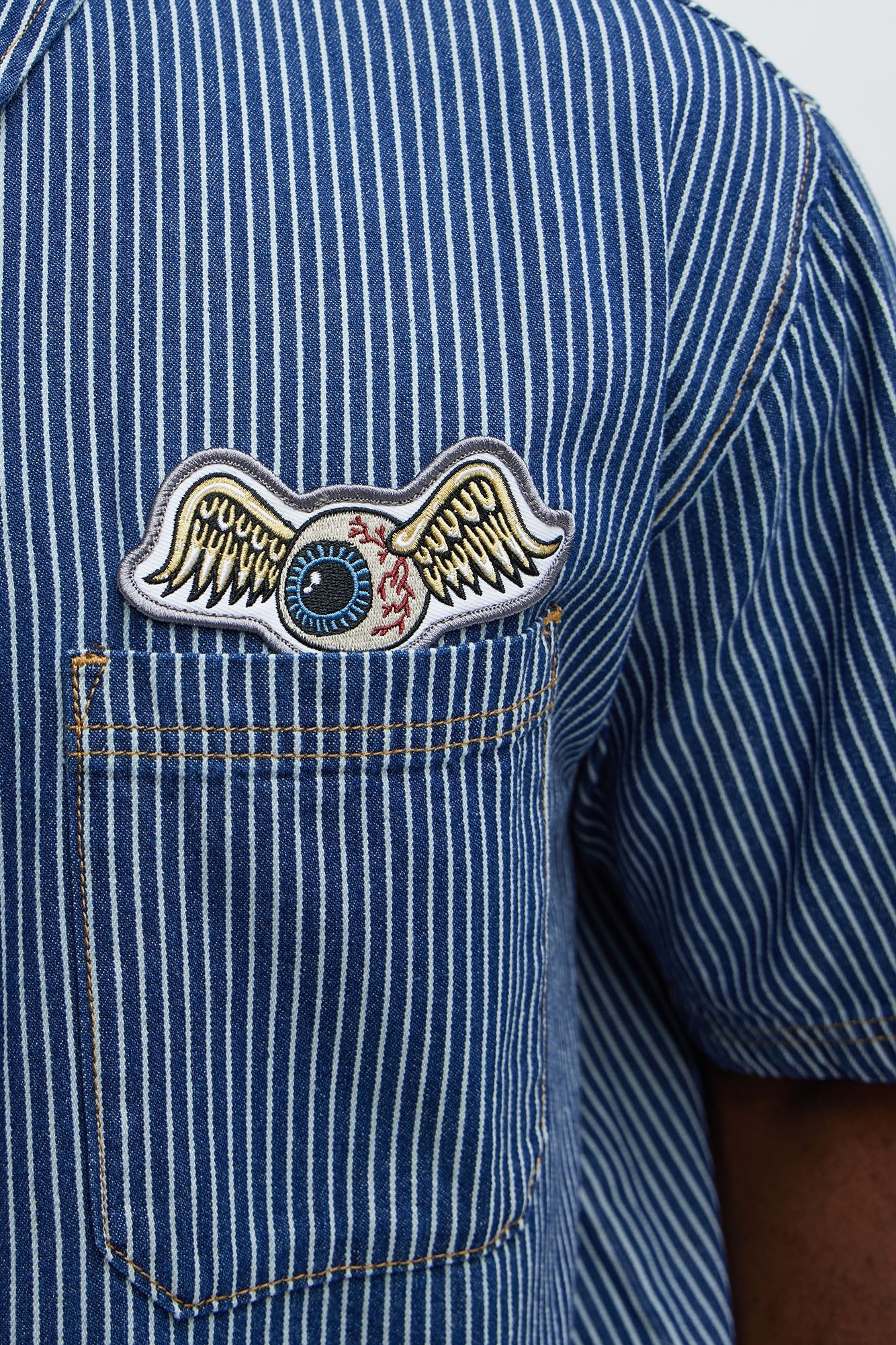 Von Dutch Railroad Scallop Hem Button Up Shirt - Blue/combo