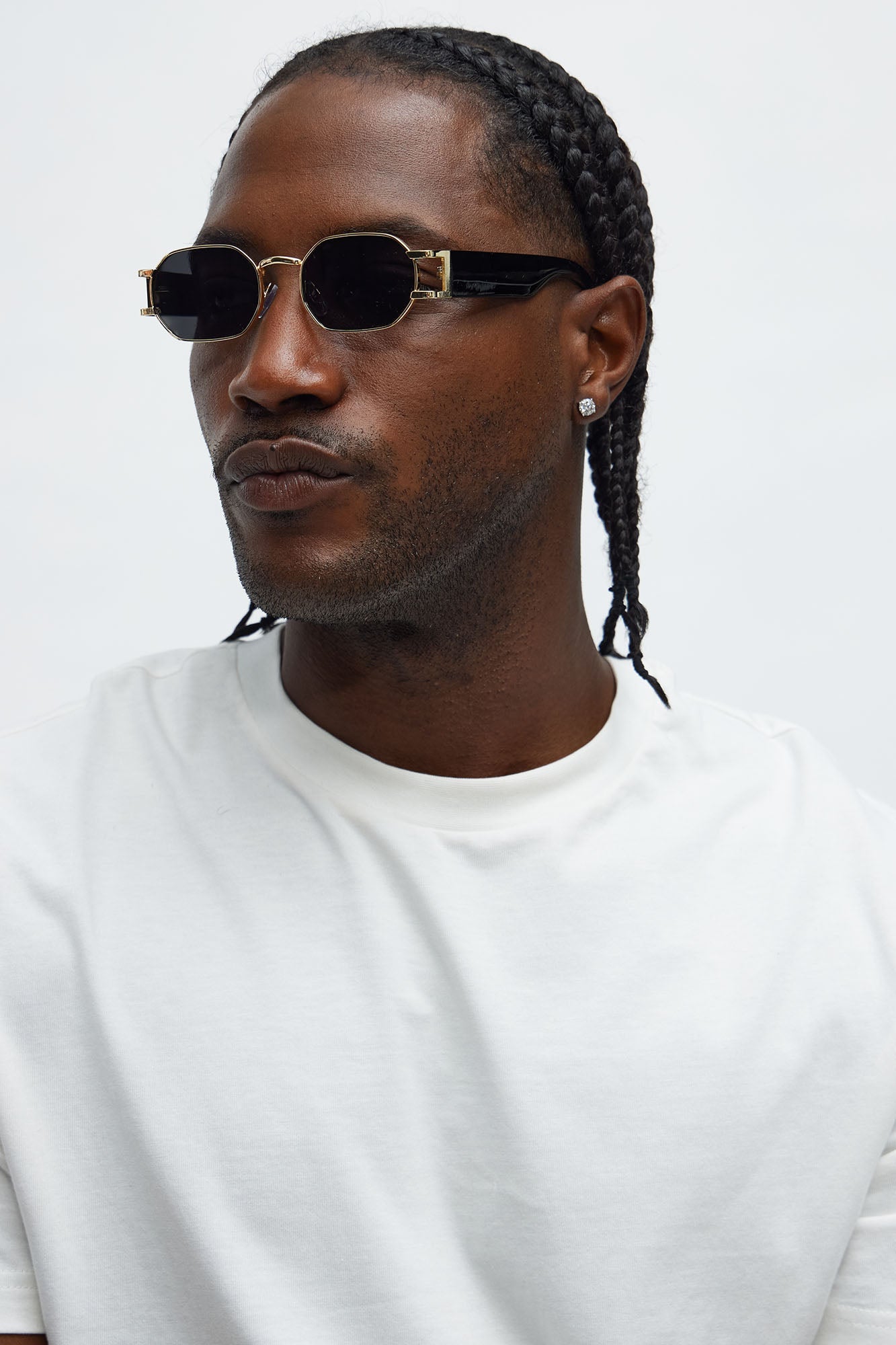 Modern Flare Sunglasses - Black/Gold