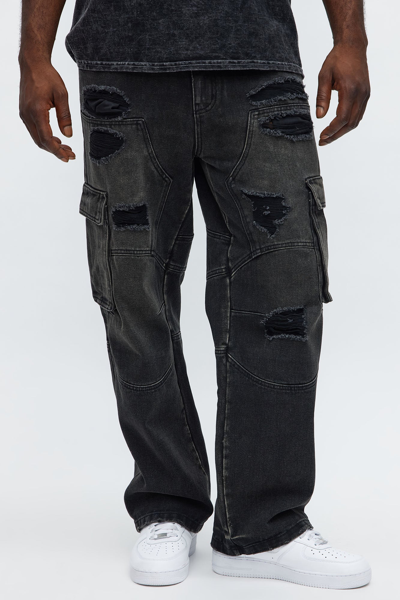 Baggy Get Closer Distressed Cargo Jeans - Black Wash