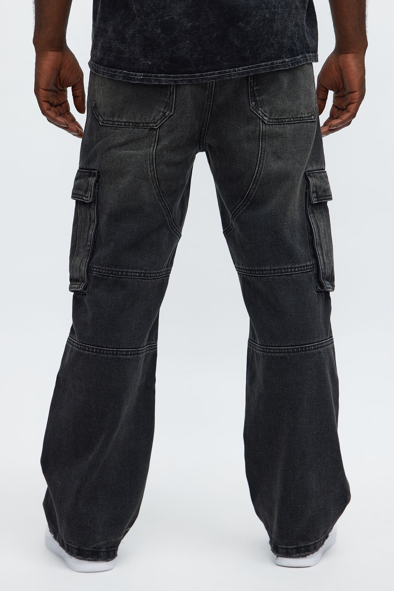 Baggy Get Closer Distressed Cargo Jeans - Black Wash