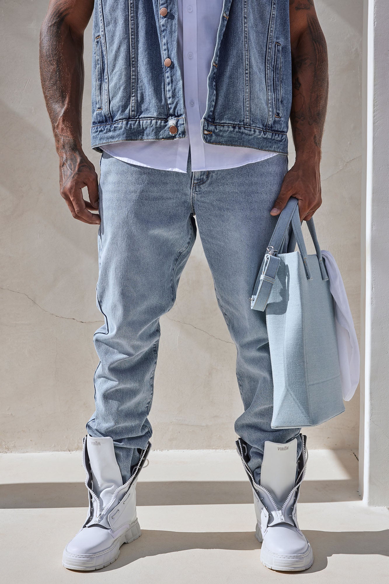 Dean Straight Jeans - Light Blue Wash