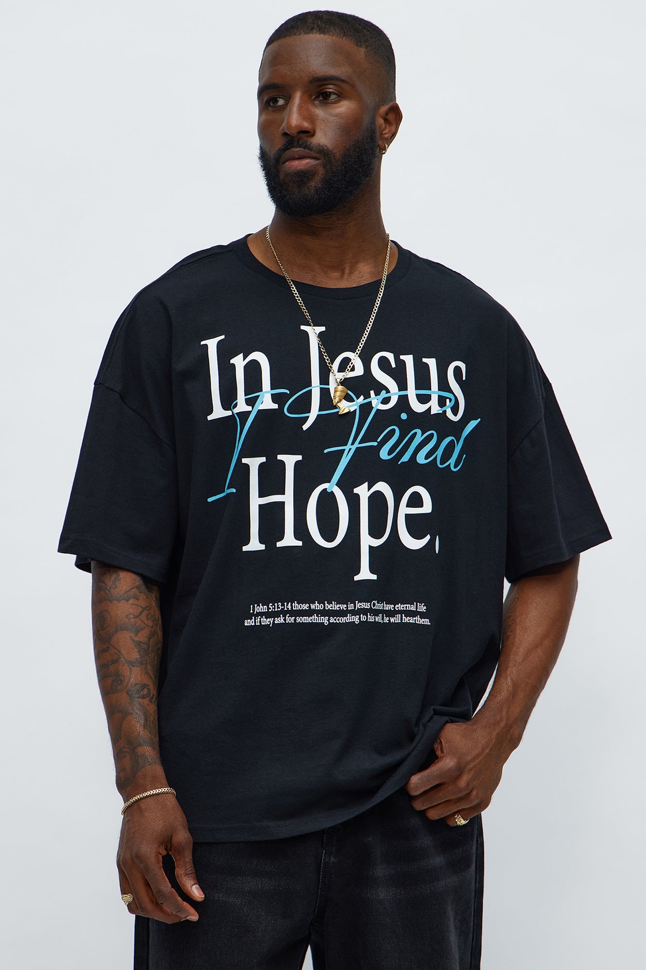 In Jesus I Find Hope Boxy Short Sleeve Tee - Black