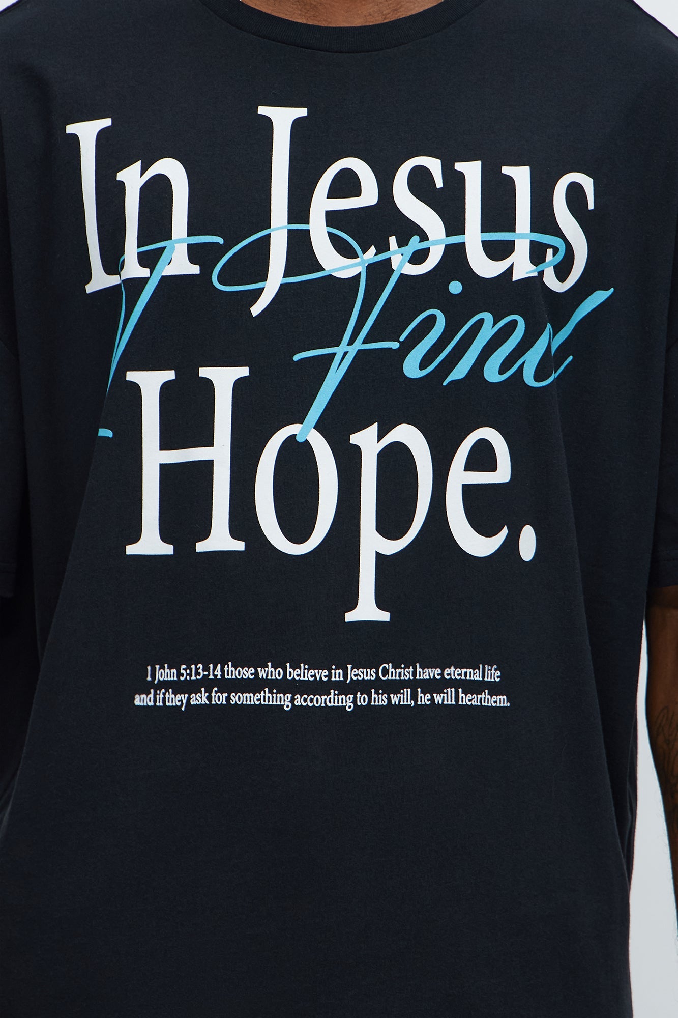 In Jesus I Find Hope Boxy Short Sleeve Tee - Black