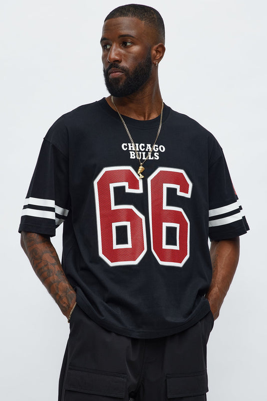 Bulls Boxy Number Tee - Black