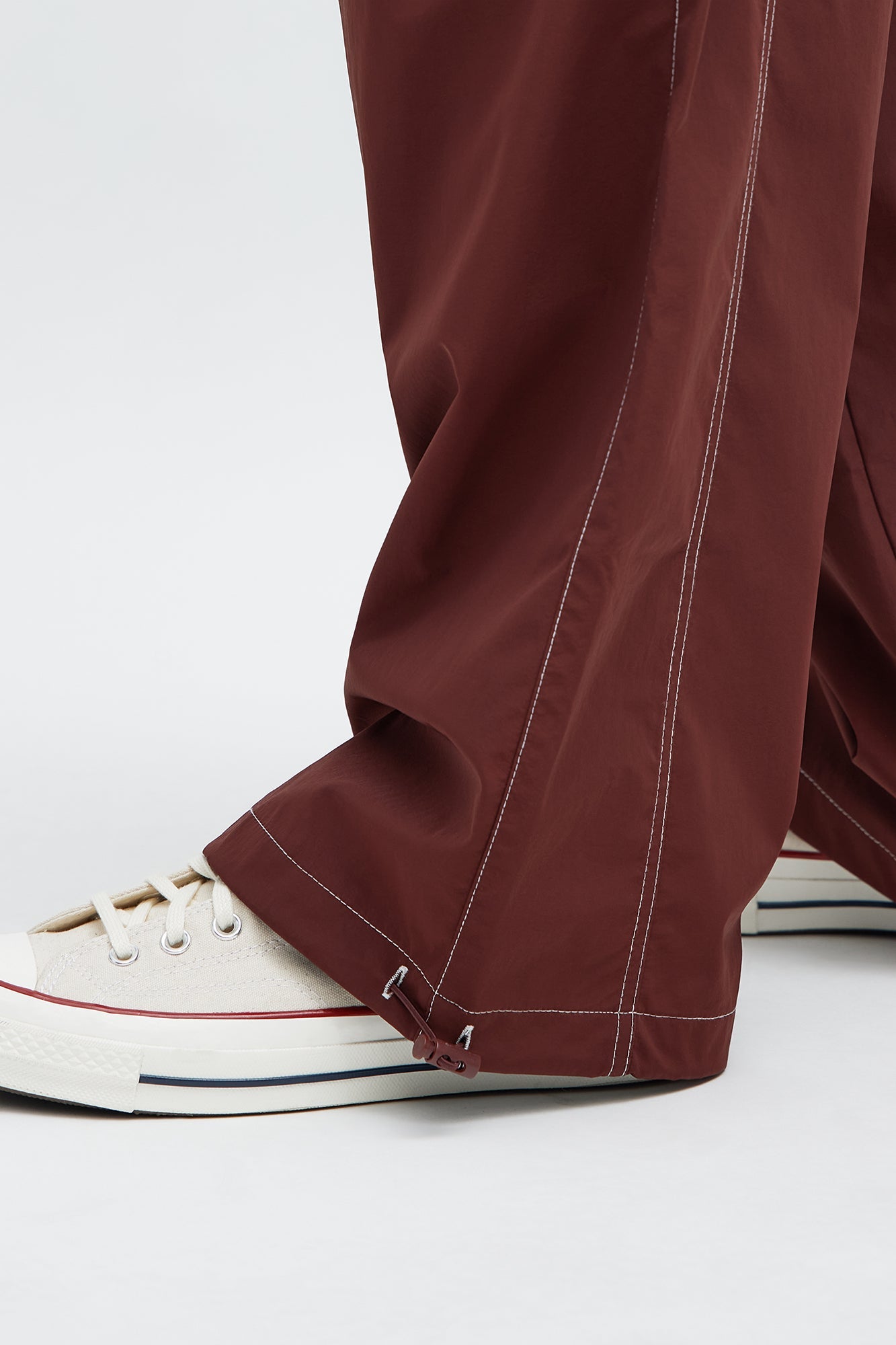Baggy Stay Moving Contrast Stitch Nylon Cargo Pants - Burgundy