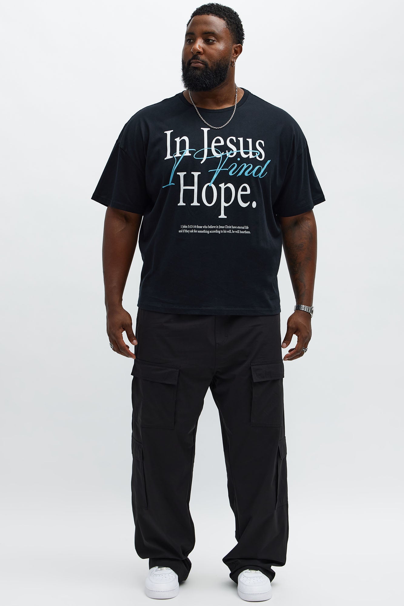 In Jesus I Find Hope Boxy Short Sleeve Tee - Black