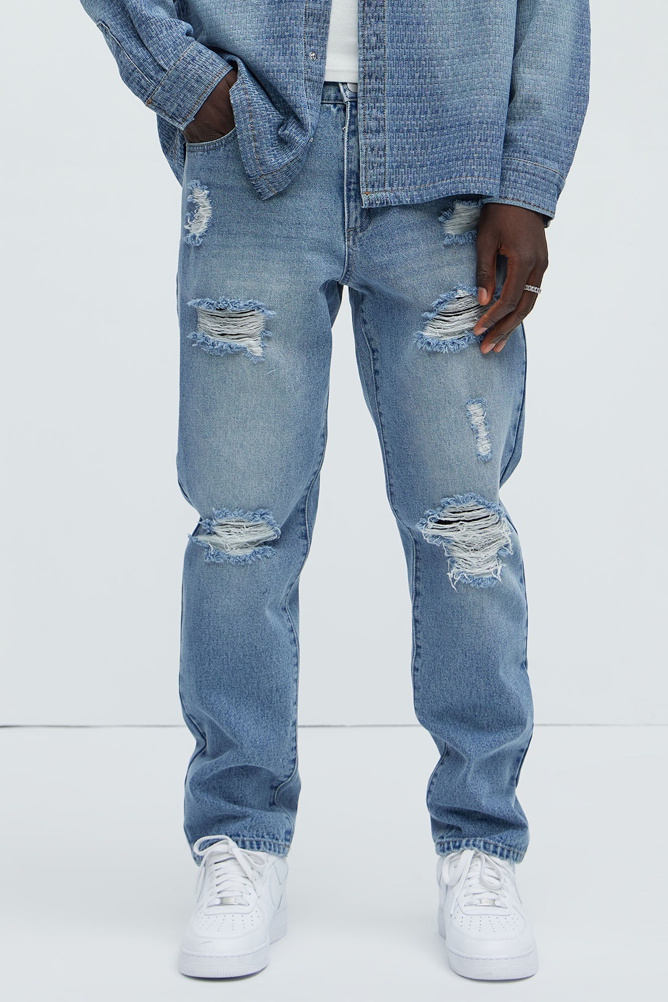 Peter Straight Distressed Jeans - Light Wash