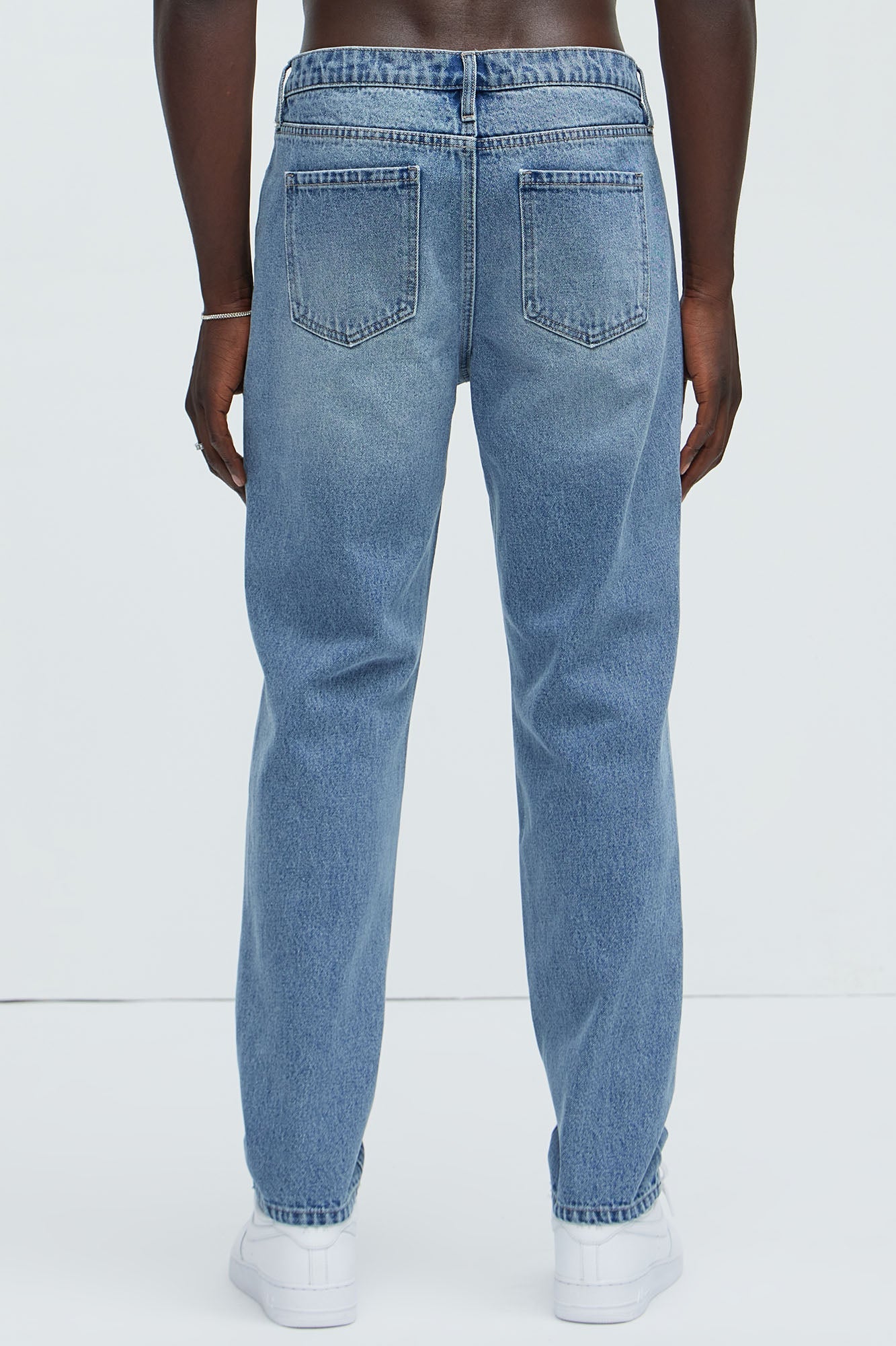 Peter Straight Distressed Jeans - Light Wash