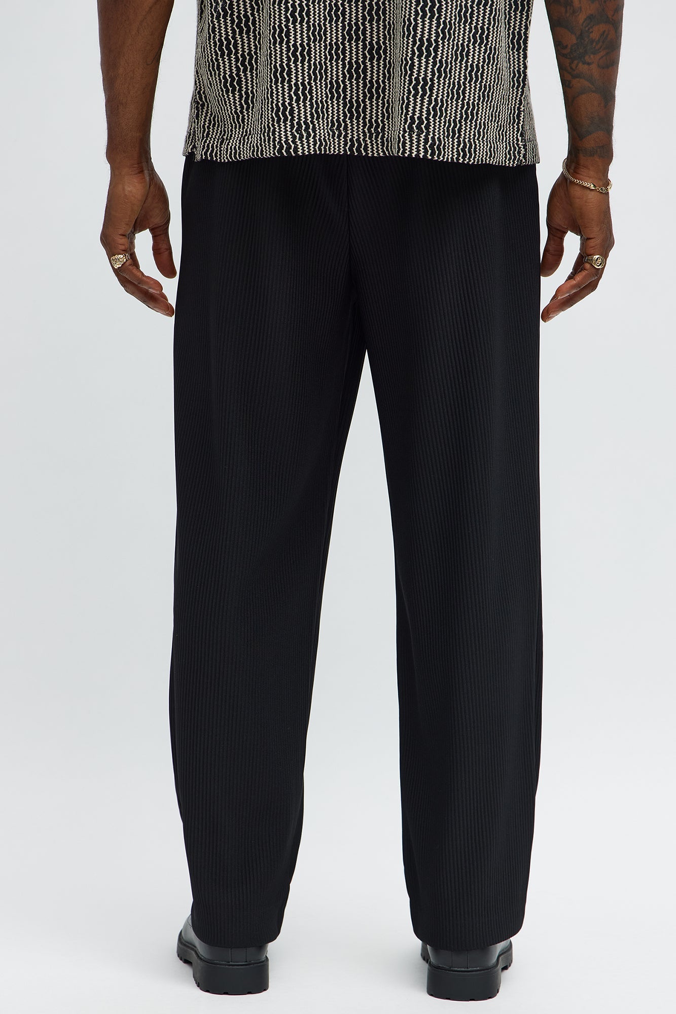 Show Up Straight Pleated Trousers - Black