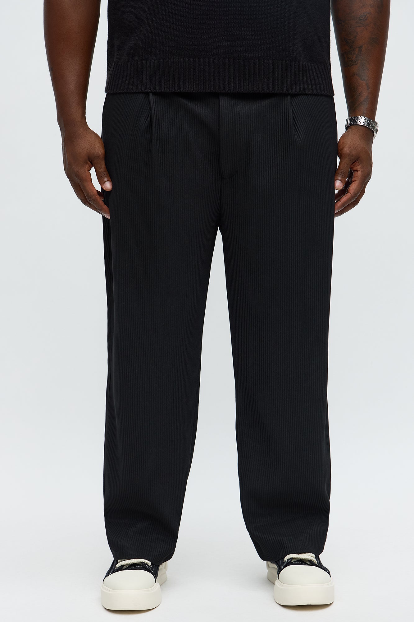 Show Up Straight Pleated Trousers - Black