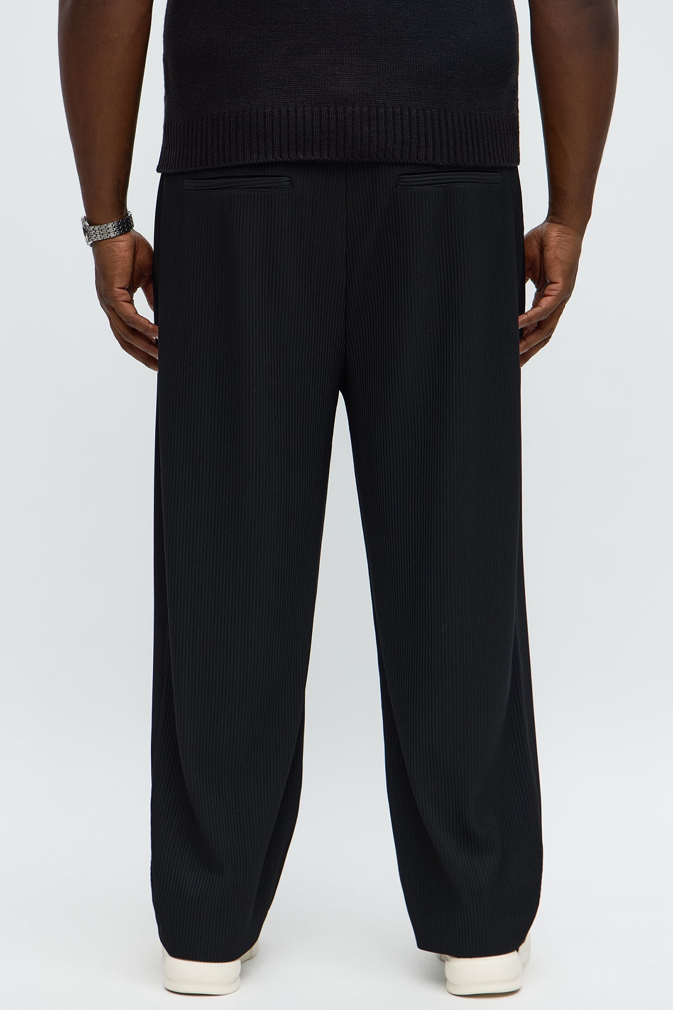 Show Up Straight Pleated Trousers - Black
