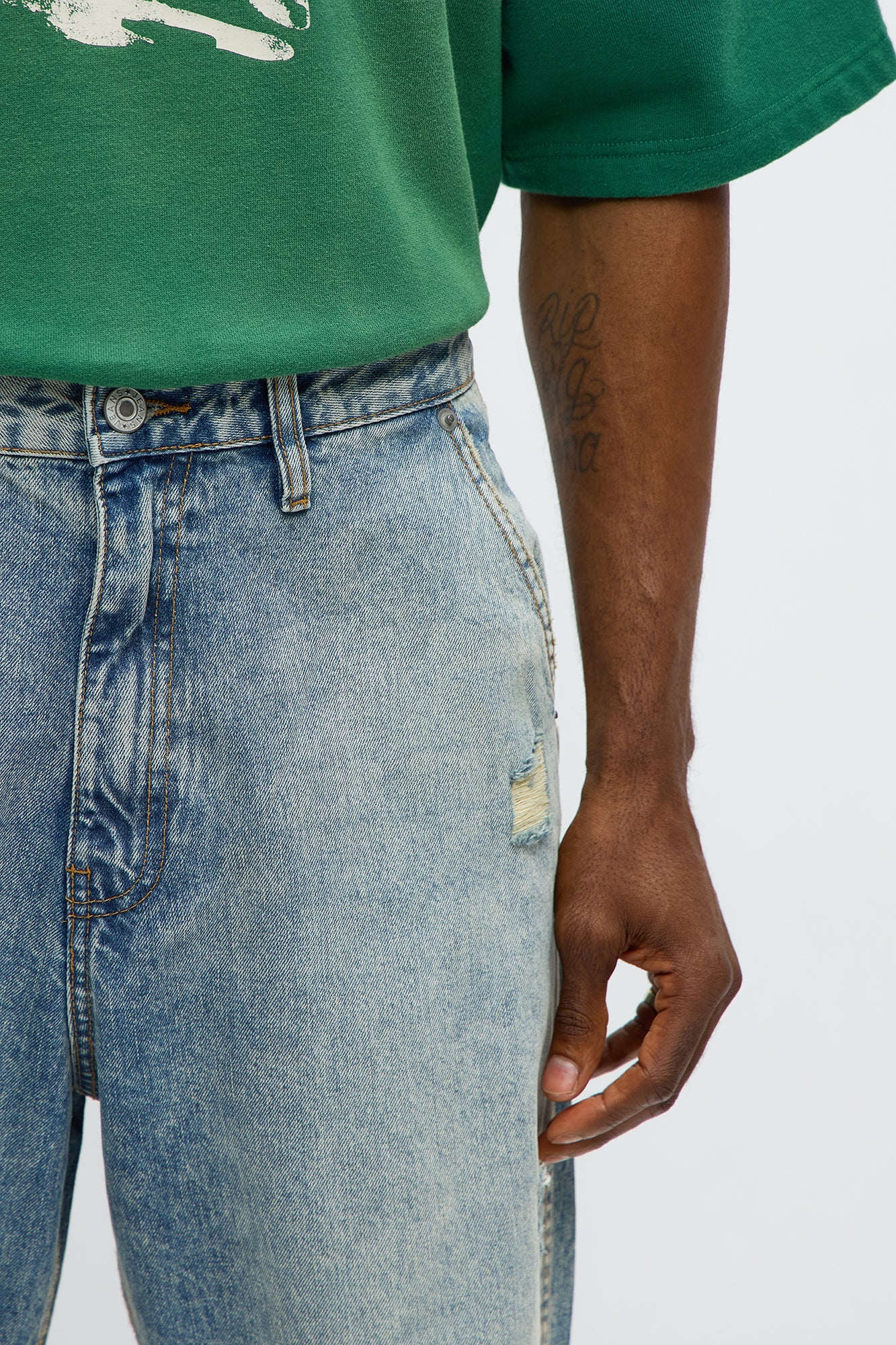 Baggy Be Conscious Distressed Jeans - Light Blue Wash