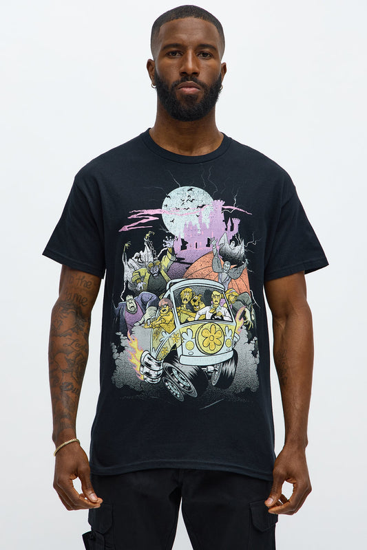 Scooby Doo Gang And Ghouls Short Sleeve Tee - Black