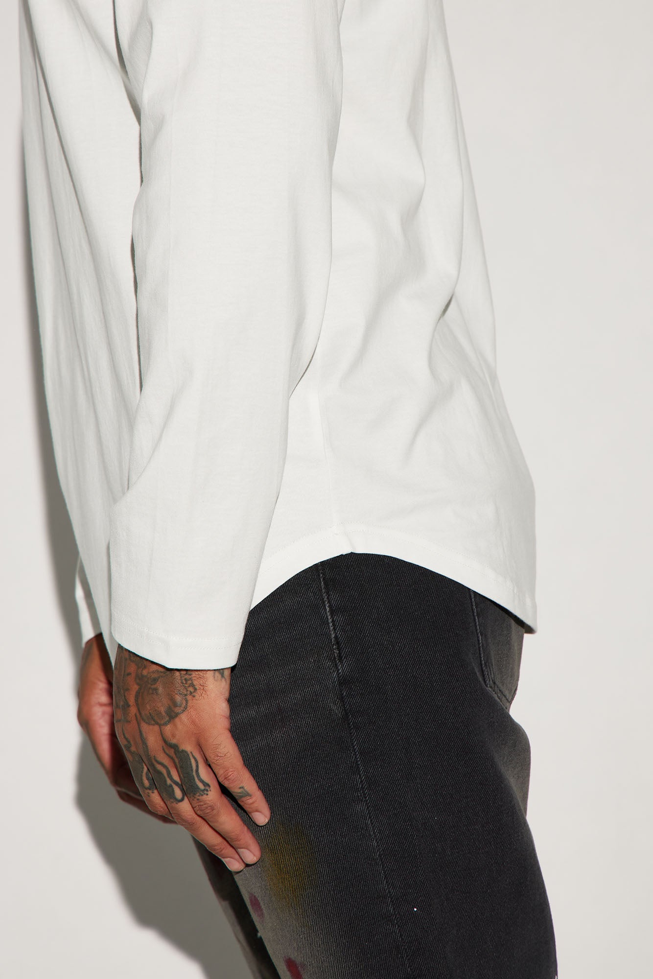 Essential Long Sleeve Scallop Tee - White