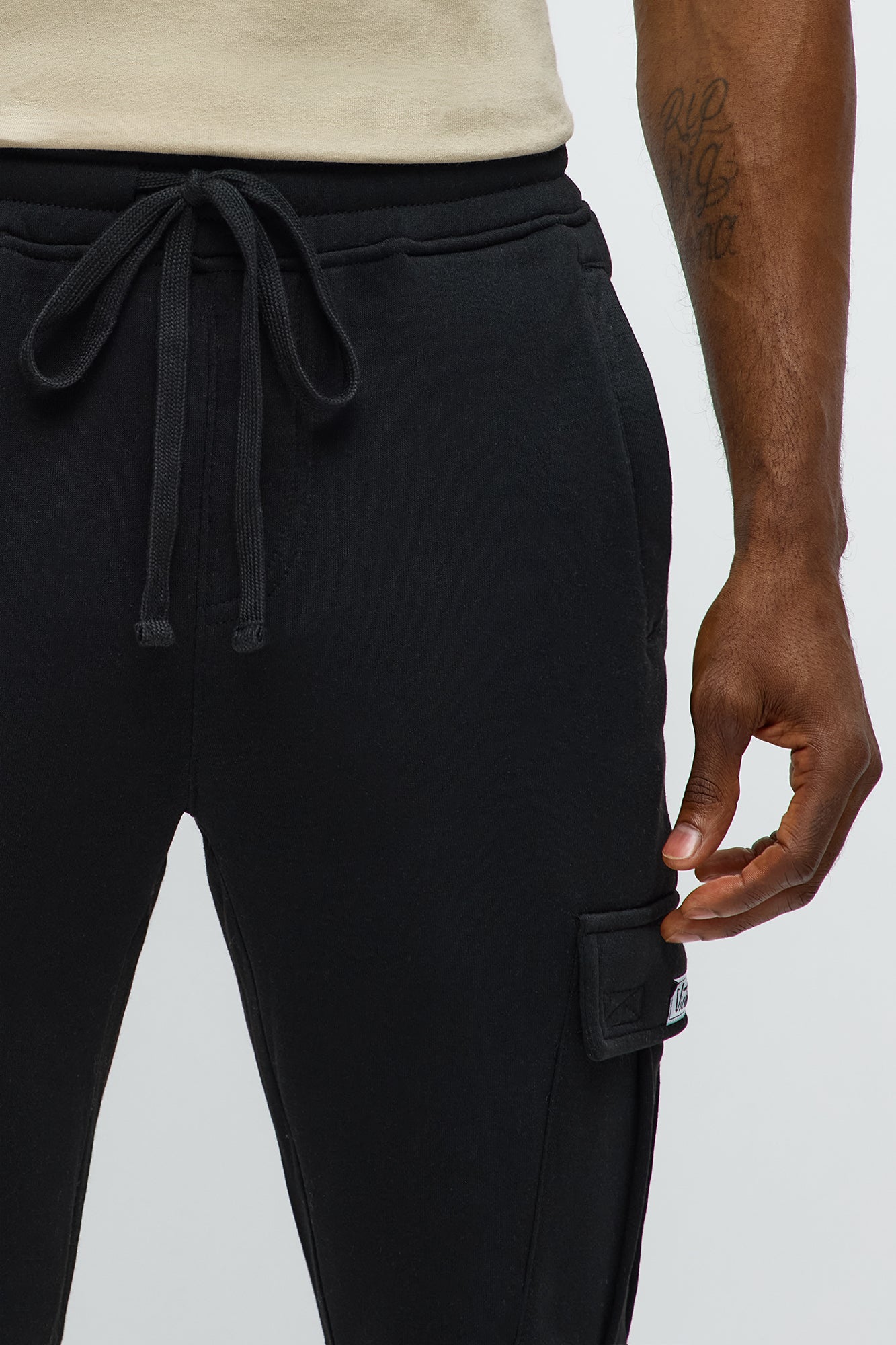 In The Cut Cargo Flared Sweatpants - Black