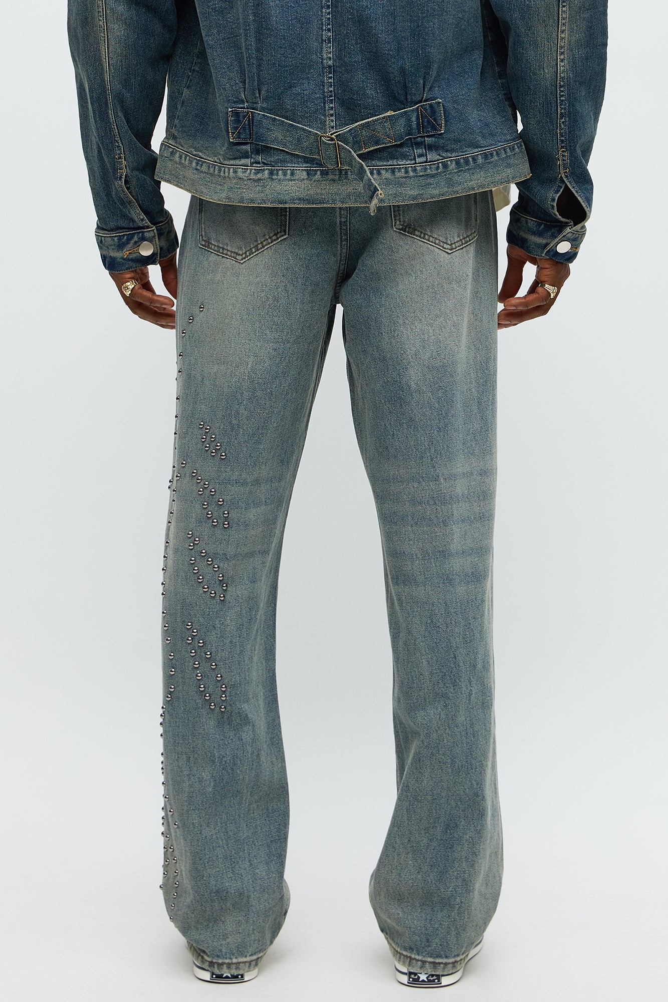 Relaxed Straight Sunshine Studs Jeans - Vintage Blue Wash