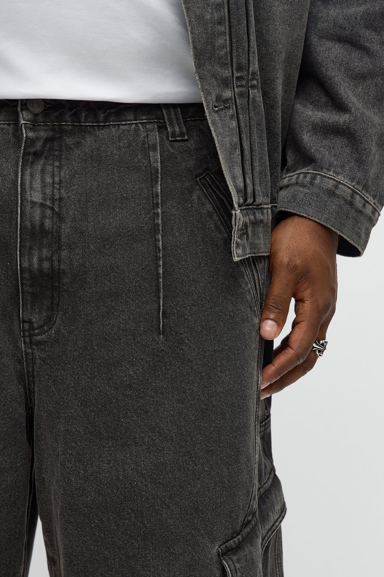 Baggy Bit Contrast Cargo Denim Short - Black Wash