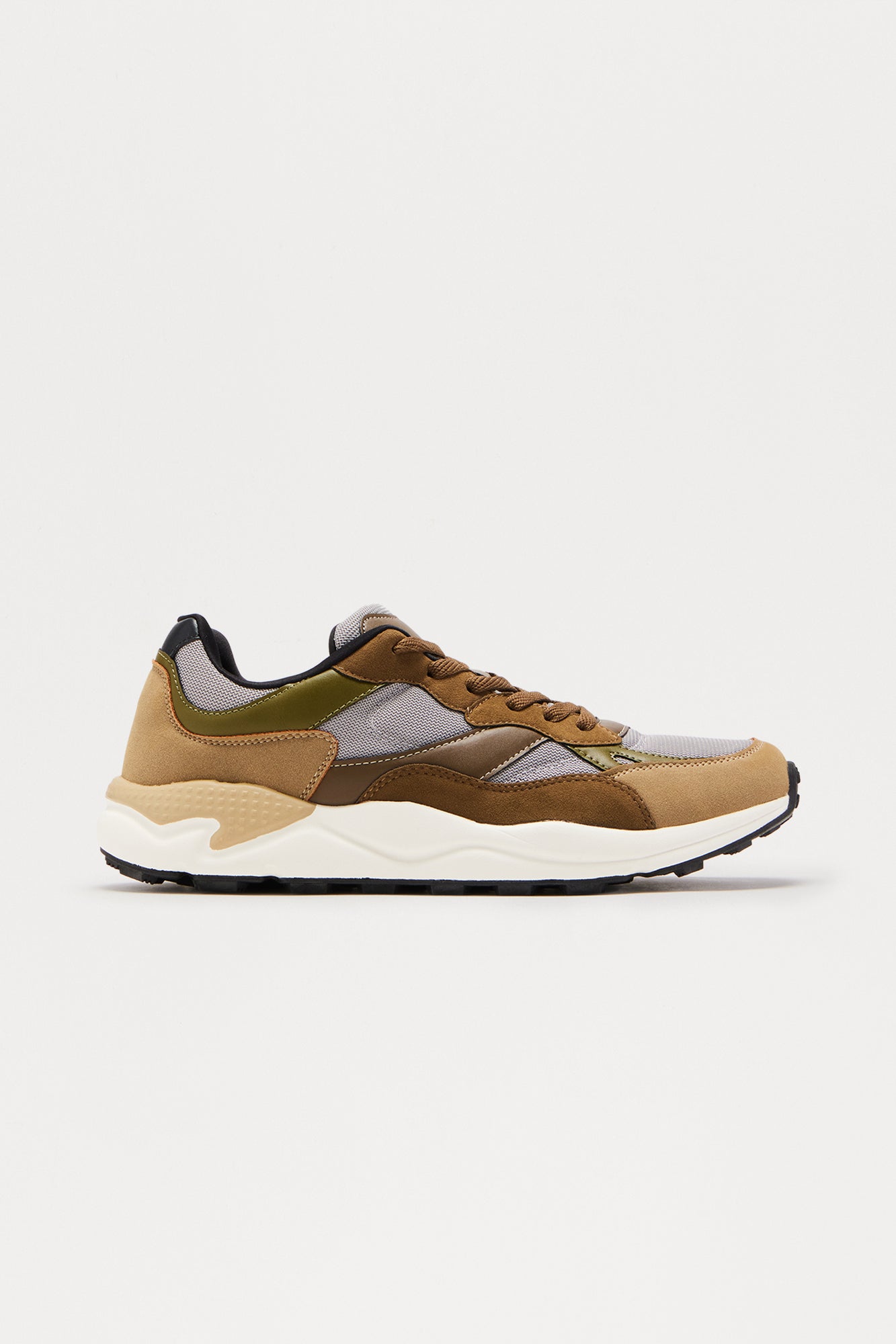 Every Move Trainer Sneaker - Brown/combo
