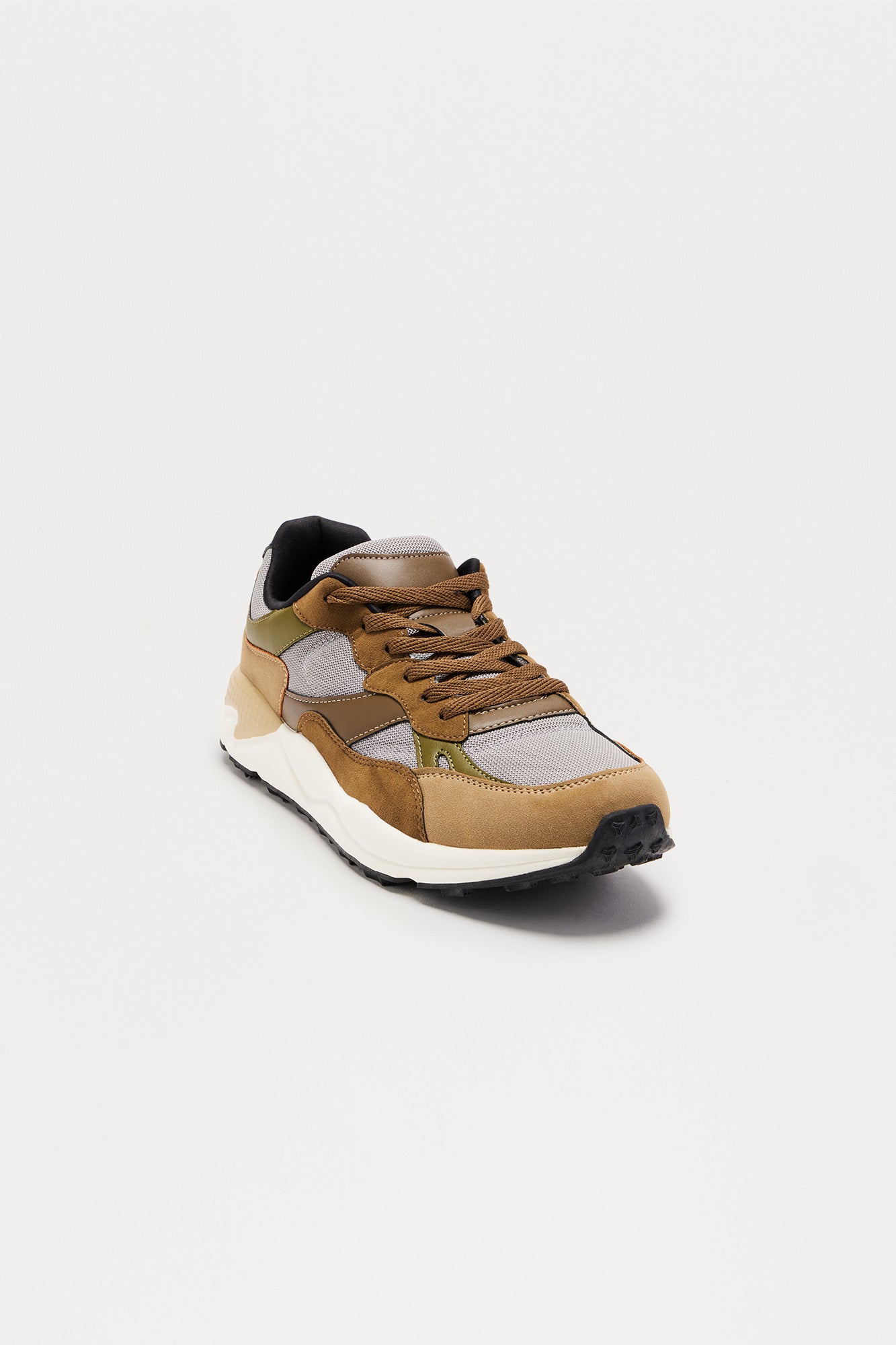 Every Move Trainer Sneaker - Brown/combo