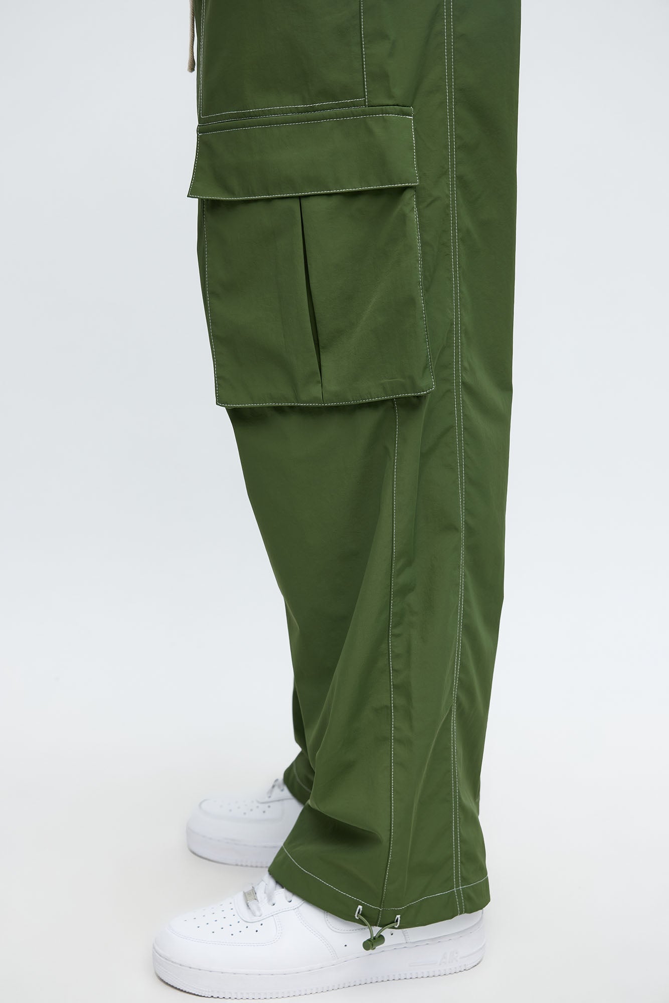 Baggy Stay Moving Contrast Stitch Nylon Cargo Pants - Olive
