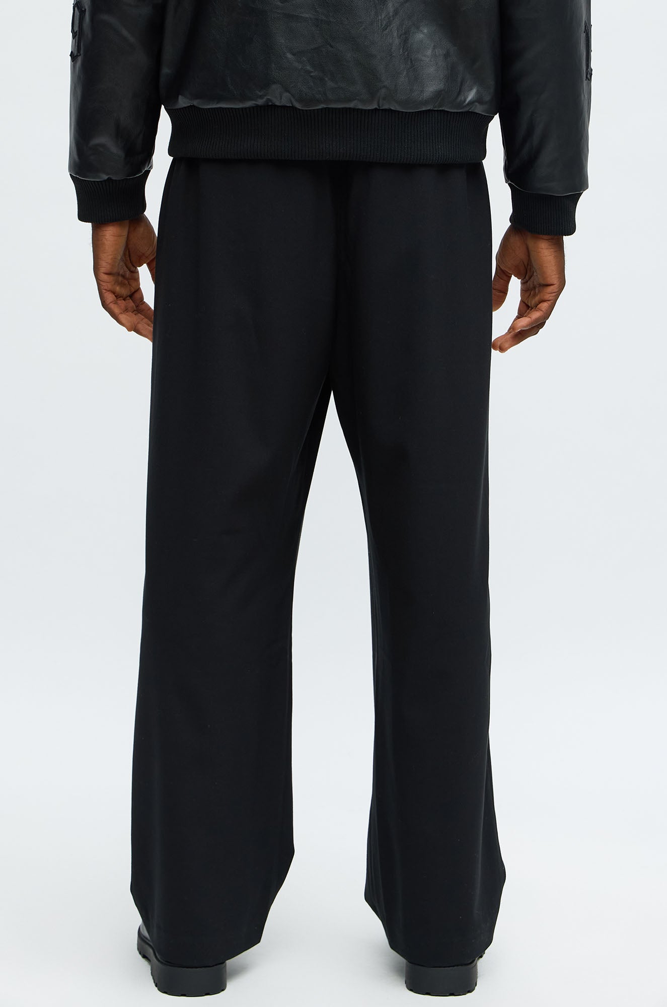 Modern Stretch Baggy Trousers - Black