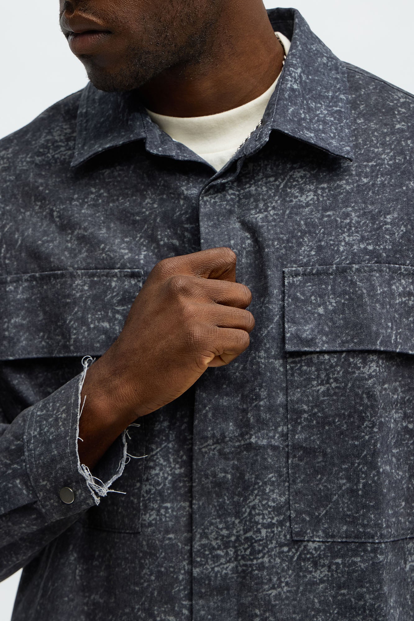 Cropped Raw Hem Long Sleeve Button Up Shirt - Black/combo