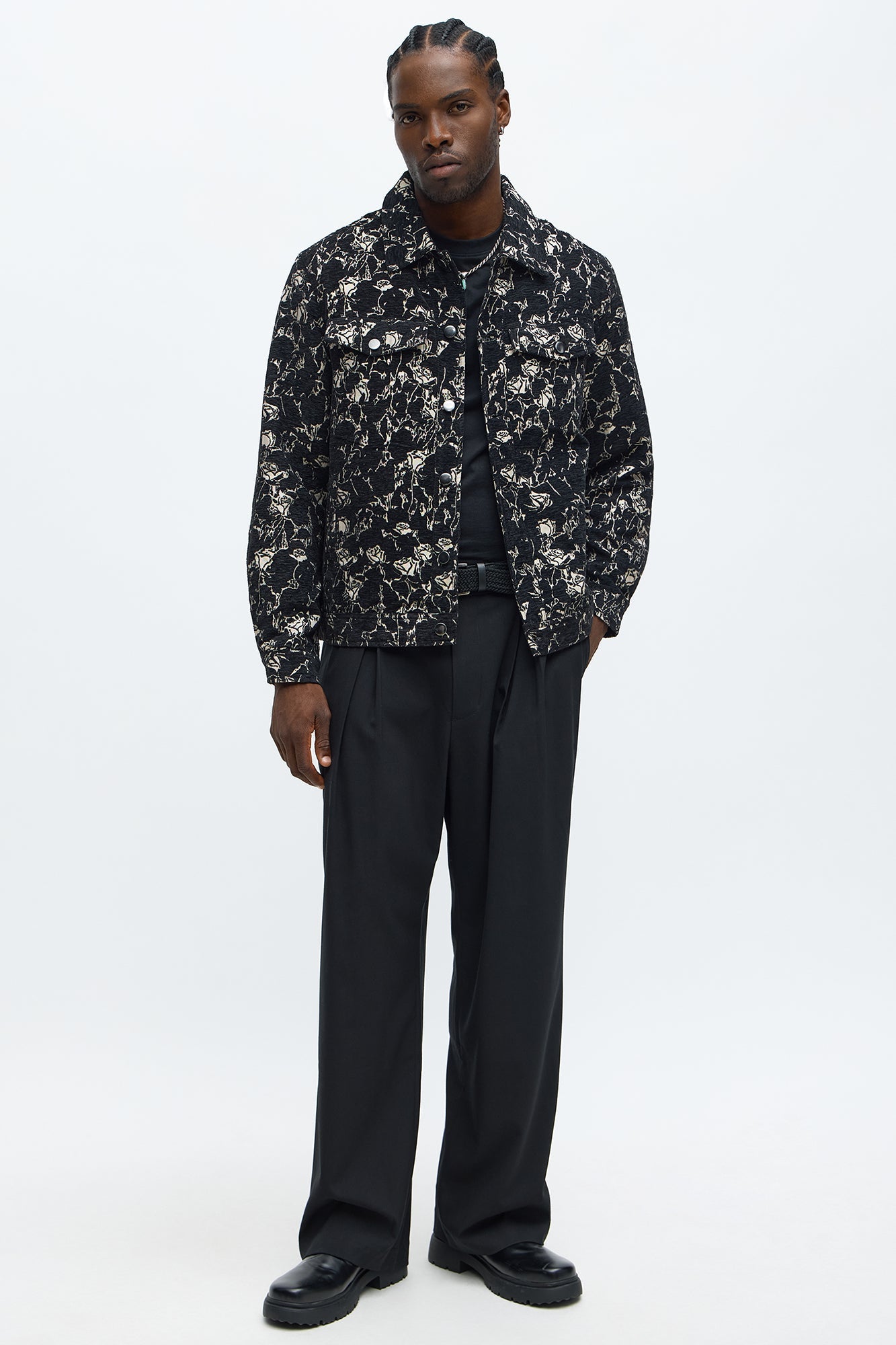 Wild Rose Tapestry Trucker Jacket - Black/combo