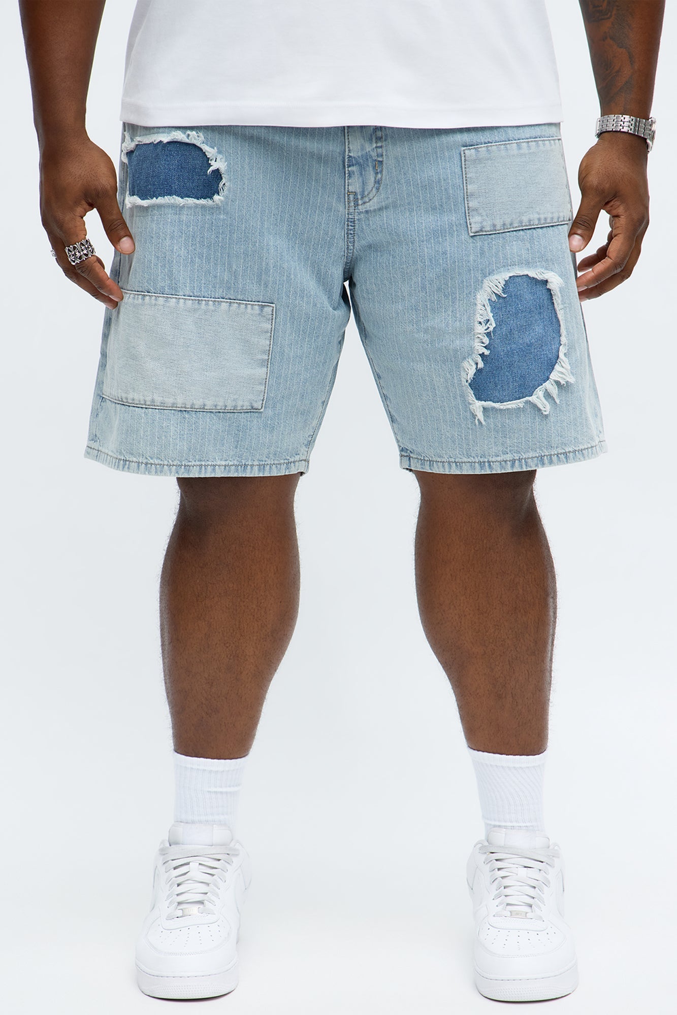 Relaxed Contrast Distressed Denim Short - Medium Wash