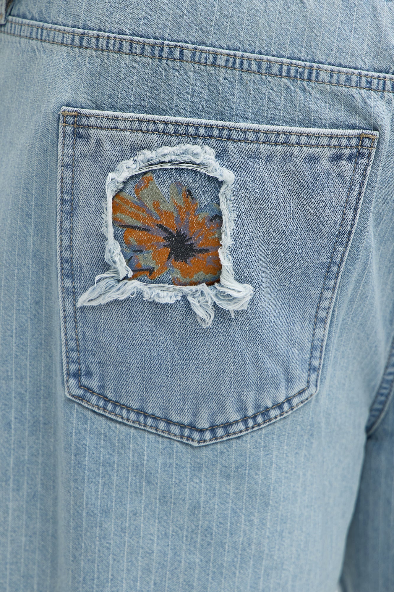 Relaxed Contrast Distressed Denim Short - Medium Wash