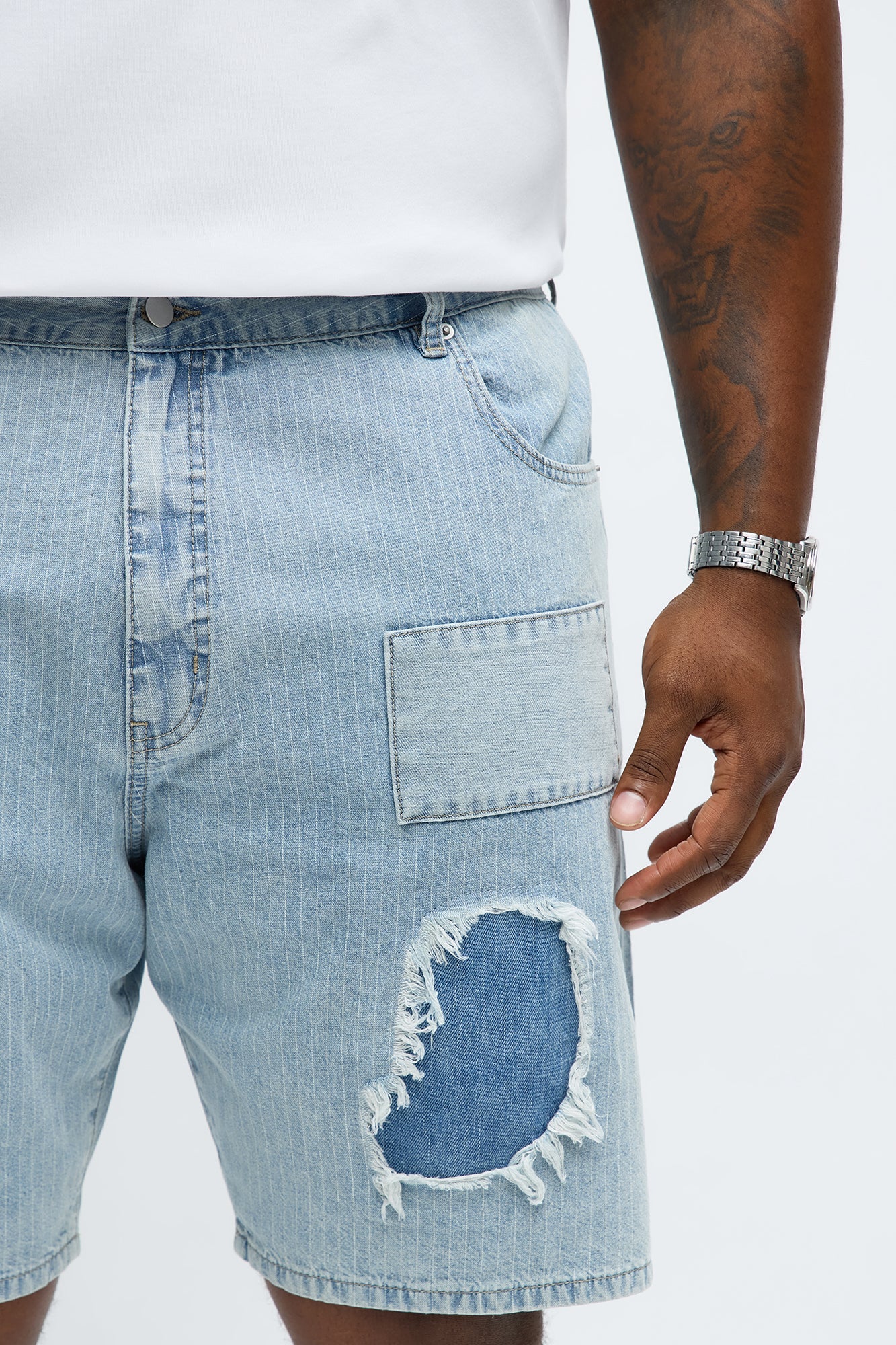 Relaxed Contrast Distressed Denim Short - Medium Wash