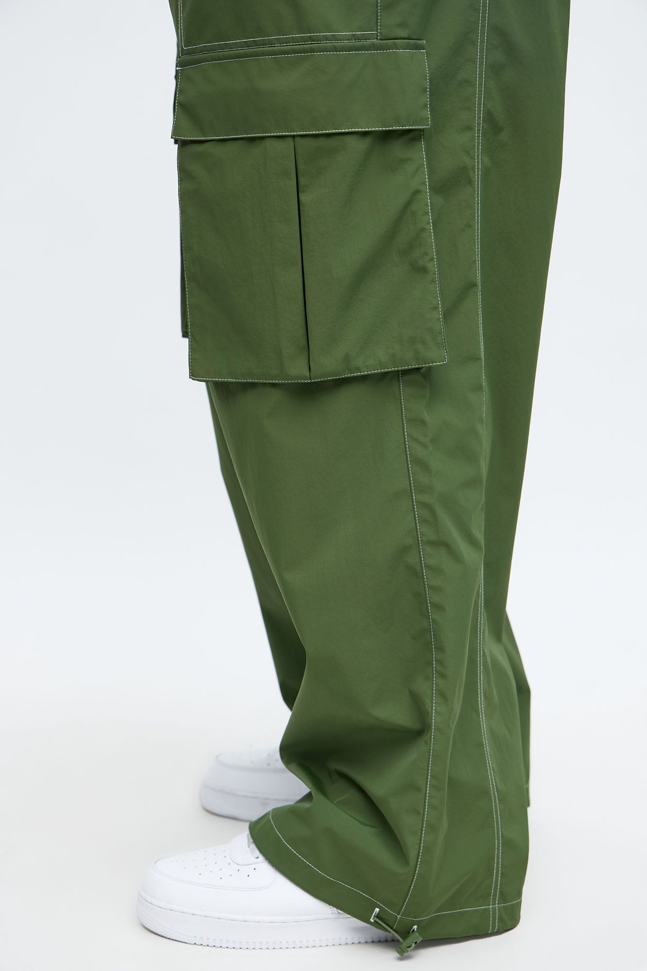 Baggy Stay Moving Contrast Stitch Nylon Cargo Pants - Olive