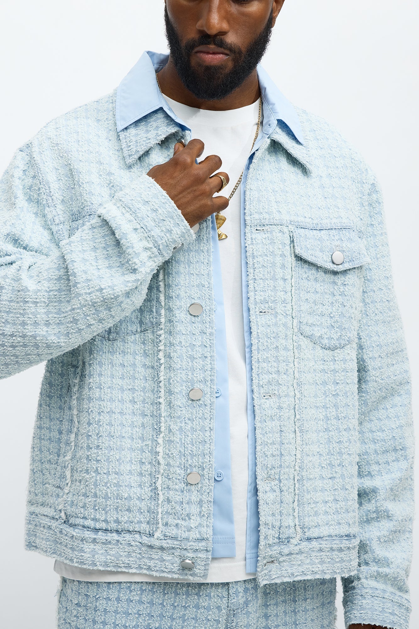 Cropped Textured Frayed Trucker Jacket - Light Blue Wash